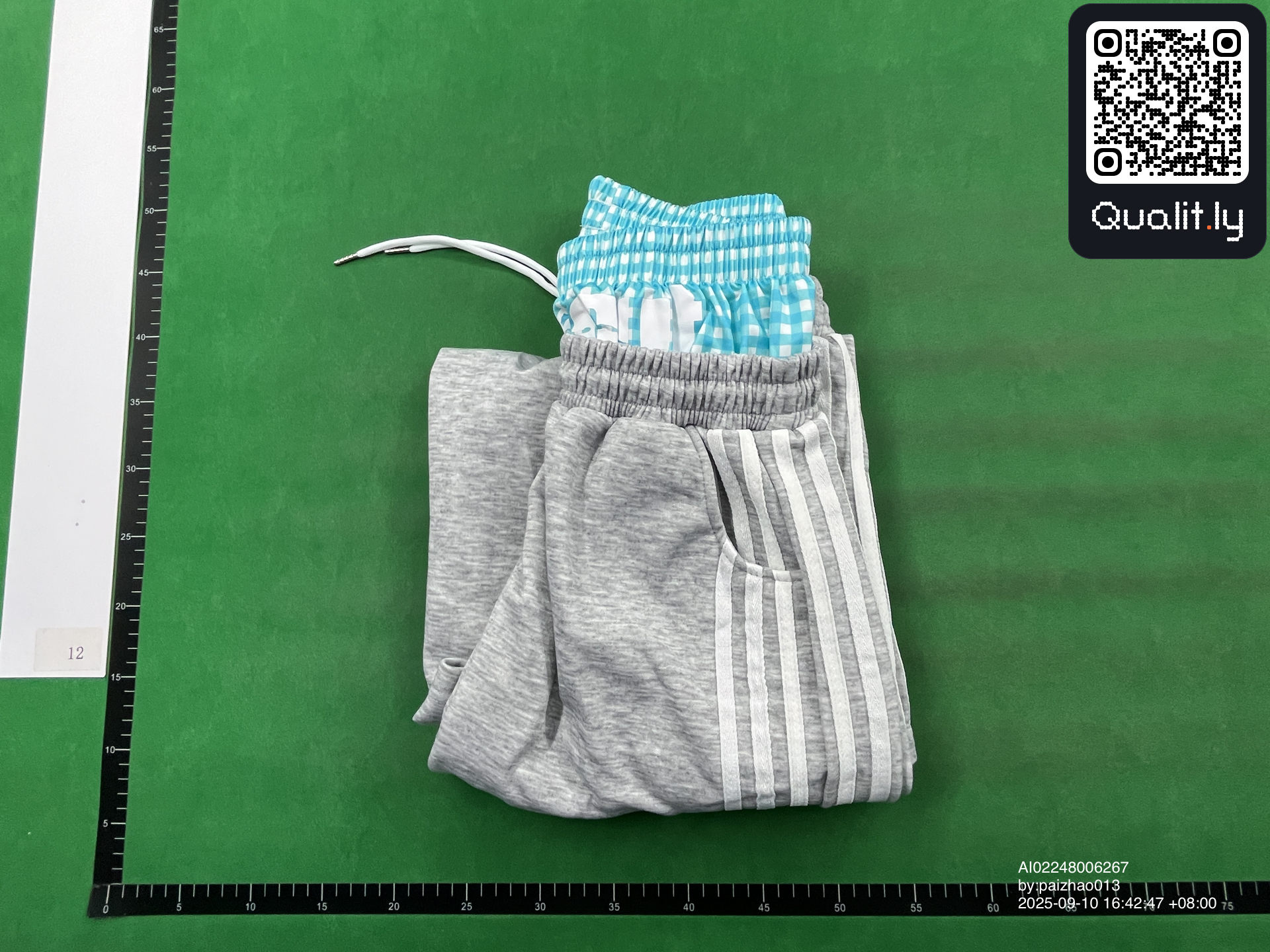 Pants QC photo 1 of 24