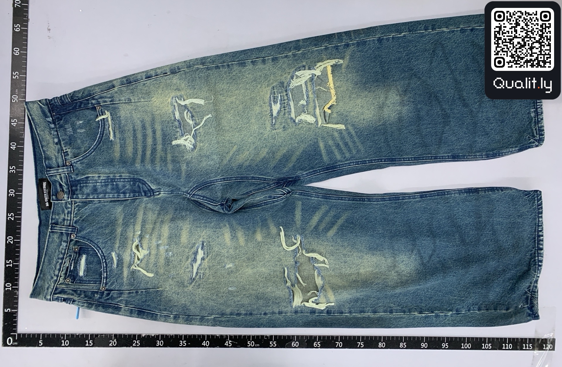 Jean — photo QC 3 sur 48