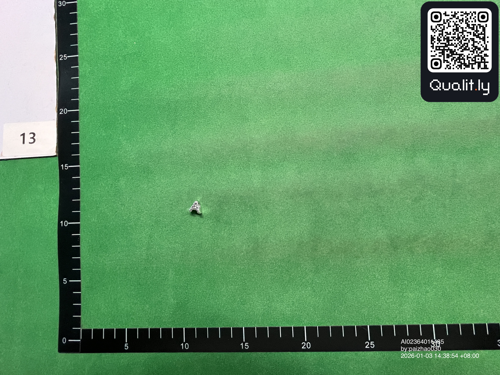 Bijuterie — fotografie QC 2 din 9