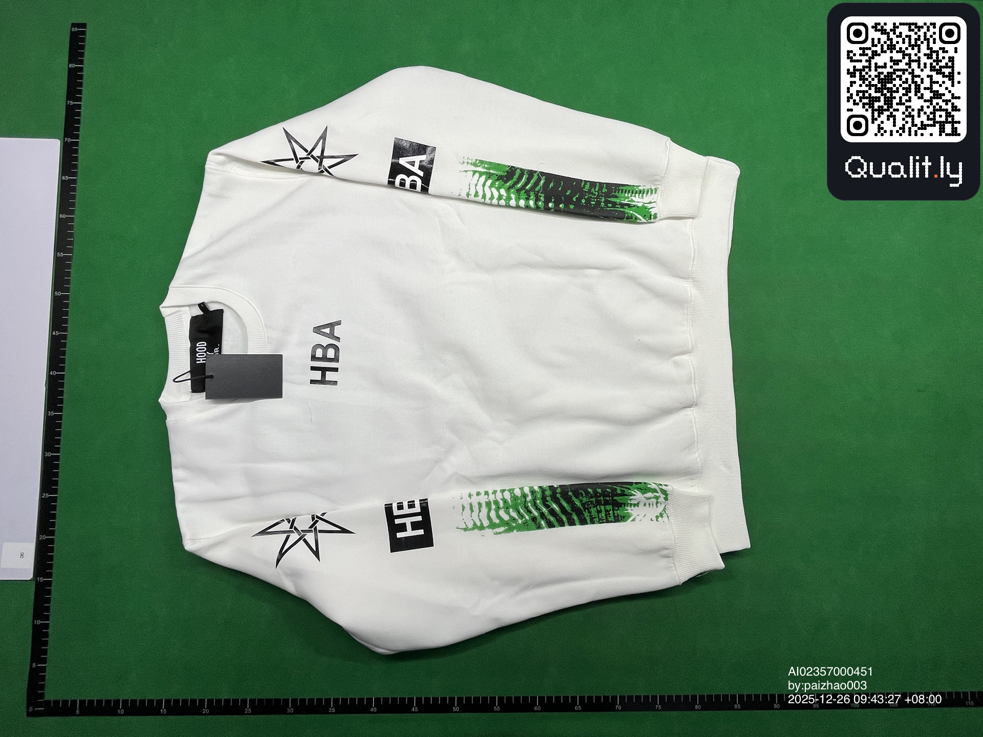 Sweat — photo QC 3 sur 8