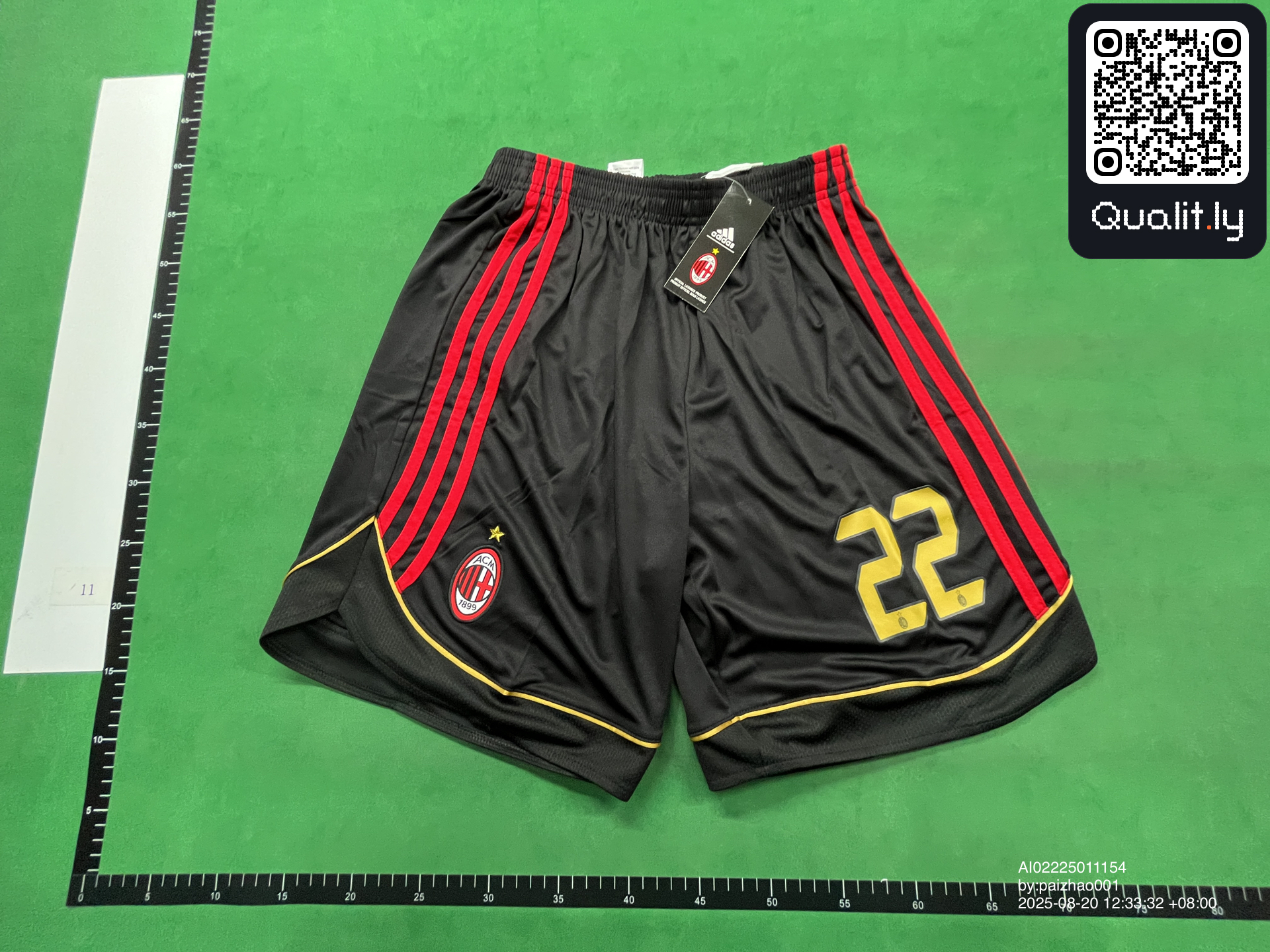Shorts QC photo 3 of 25