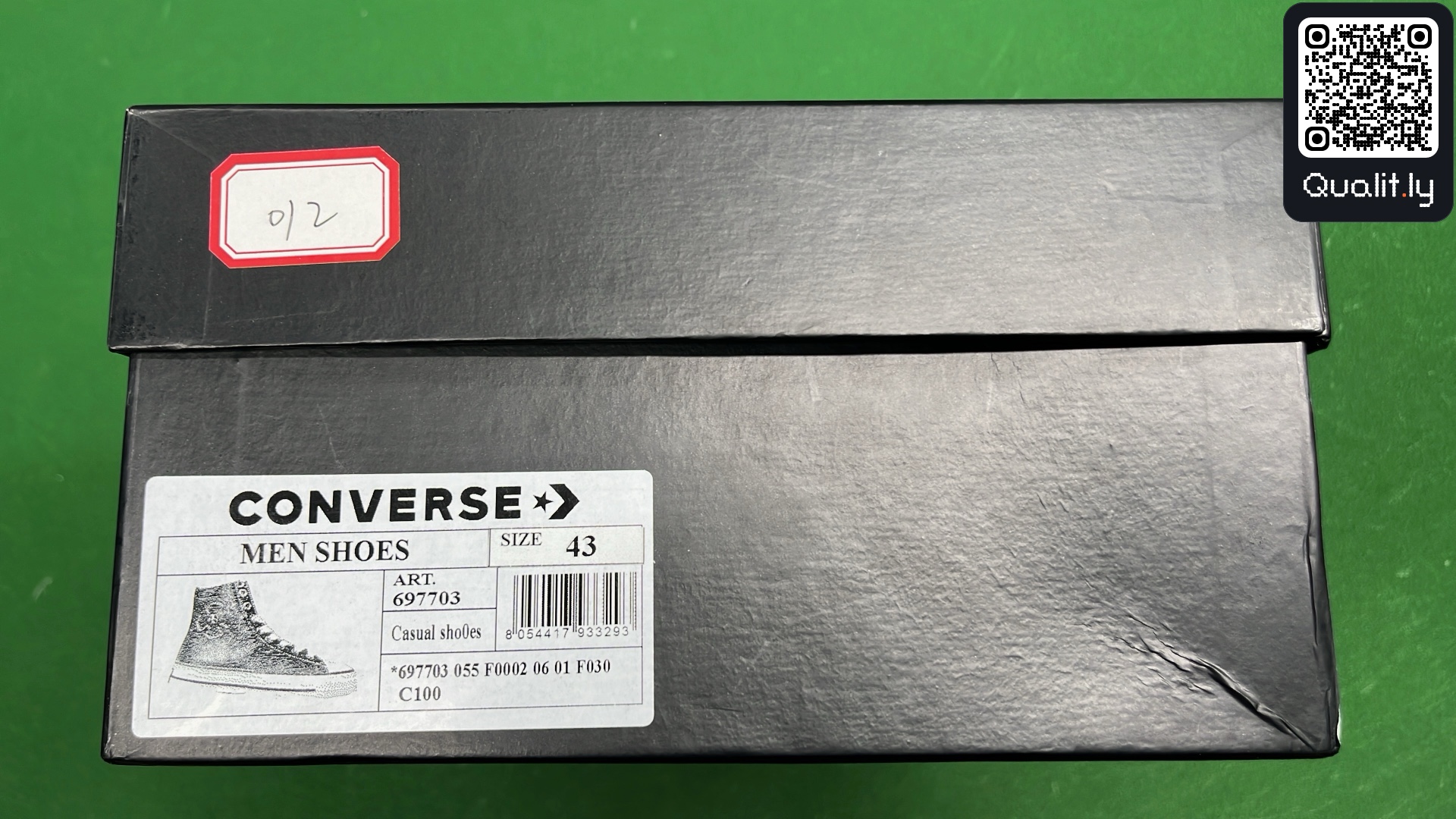 Sneakers QC photo 2 of 36