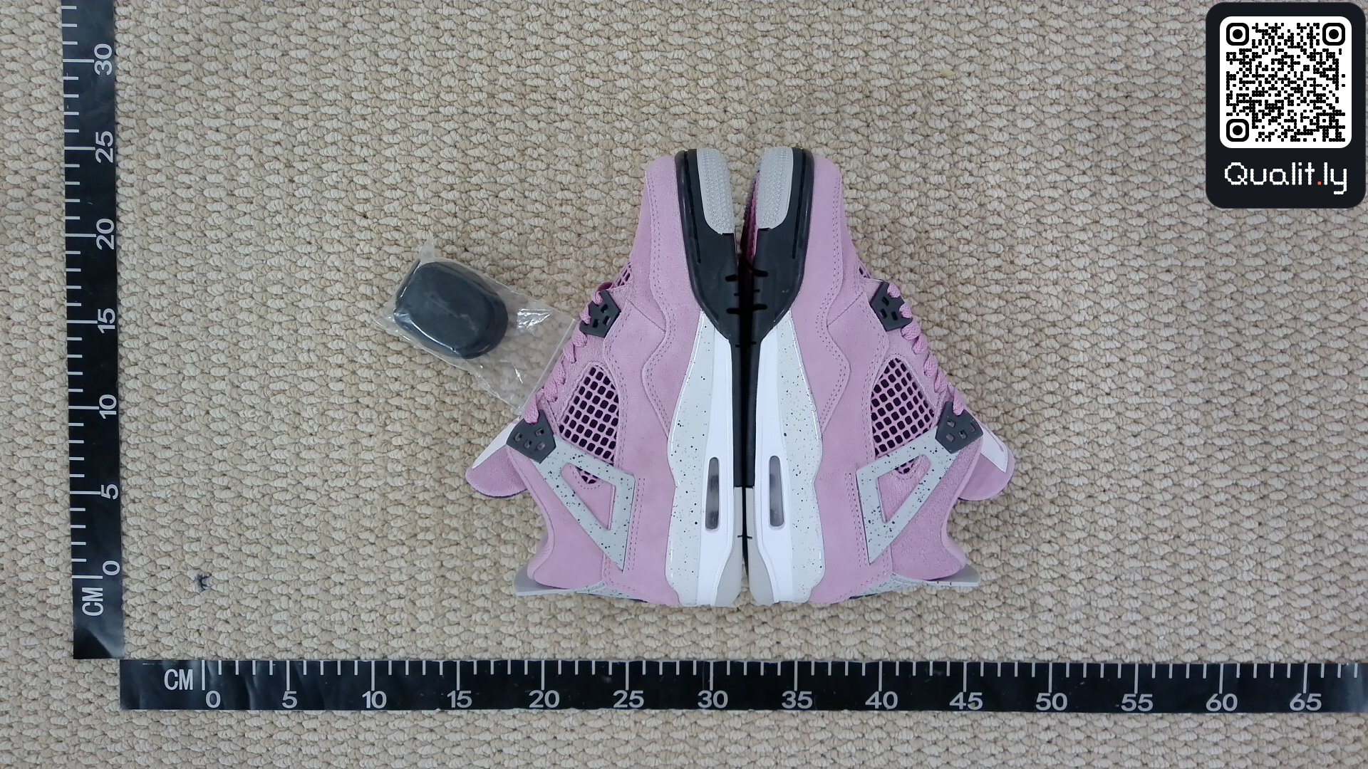 Sneakers QC photo 3 of 14