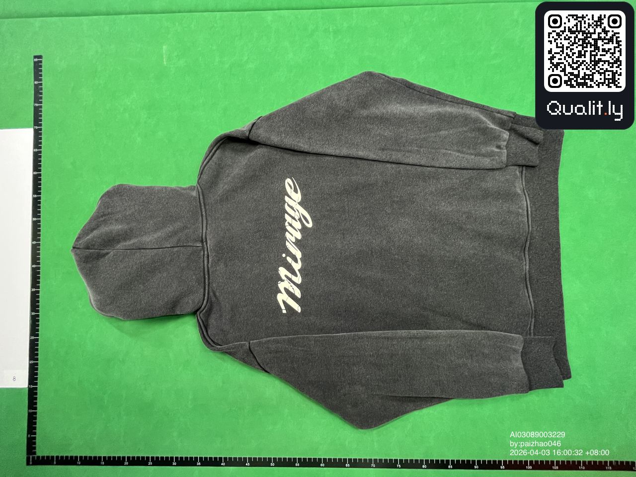 Hoodie — QC-foto 2 av 4