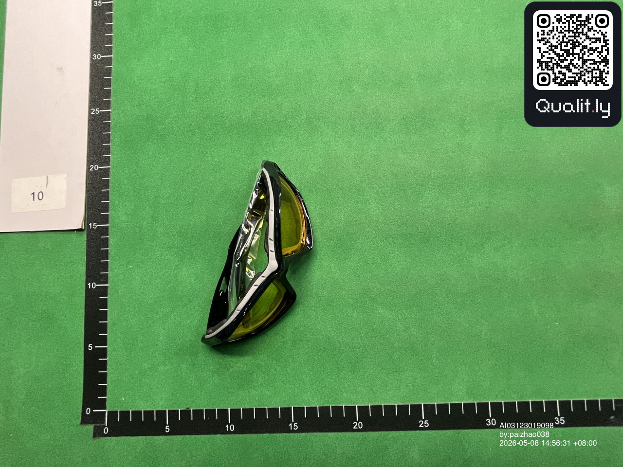 太阳镜 QC 照片 3 / 3