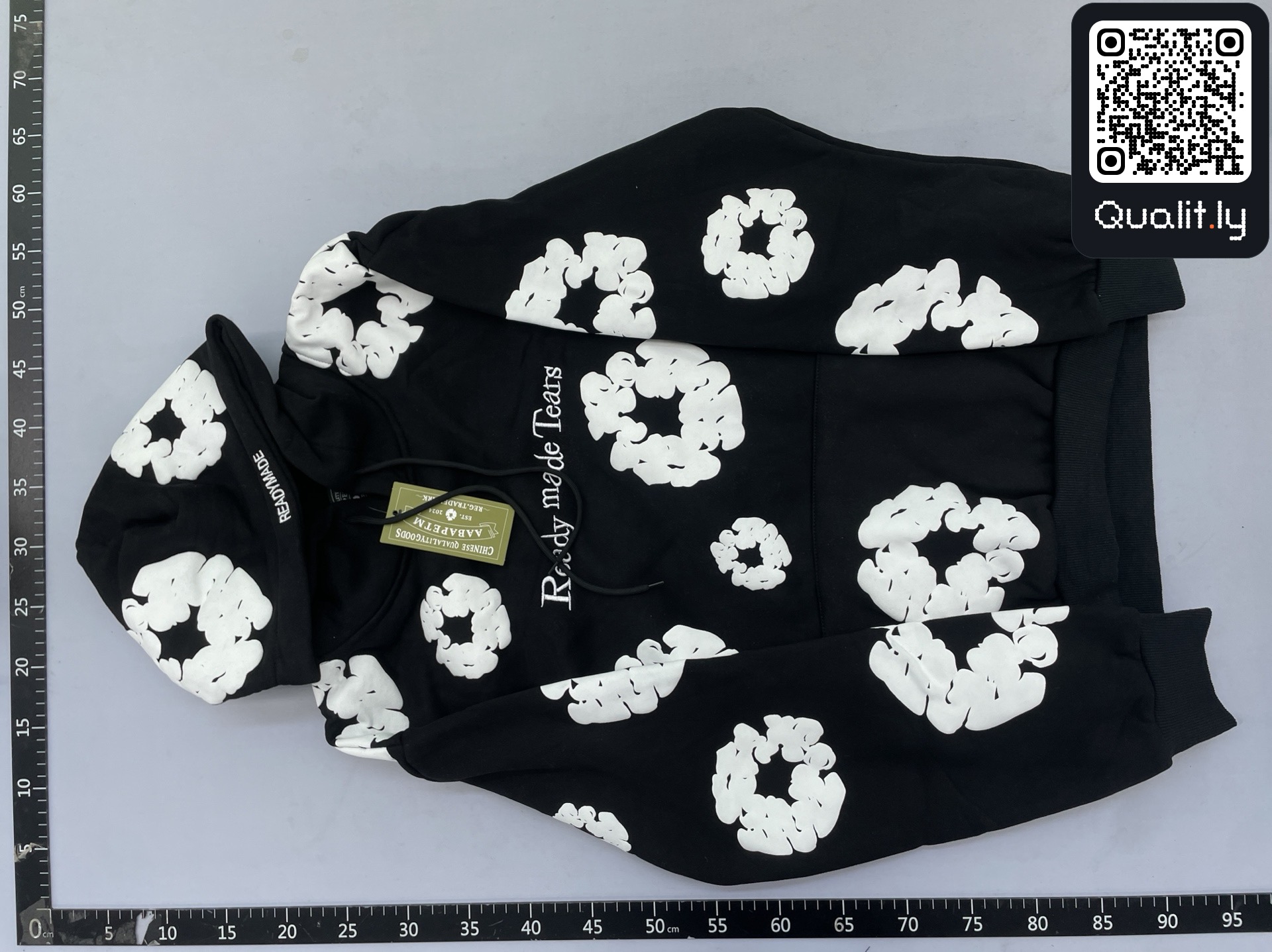 Hoodie QC photo 3 of 78