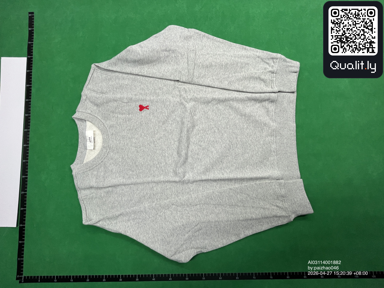 Sweater QC photo 1 of 74
