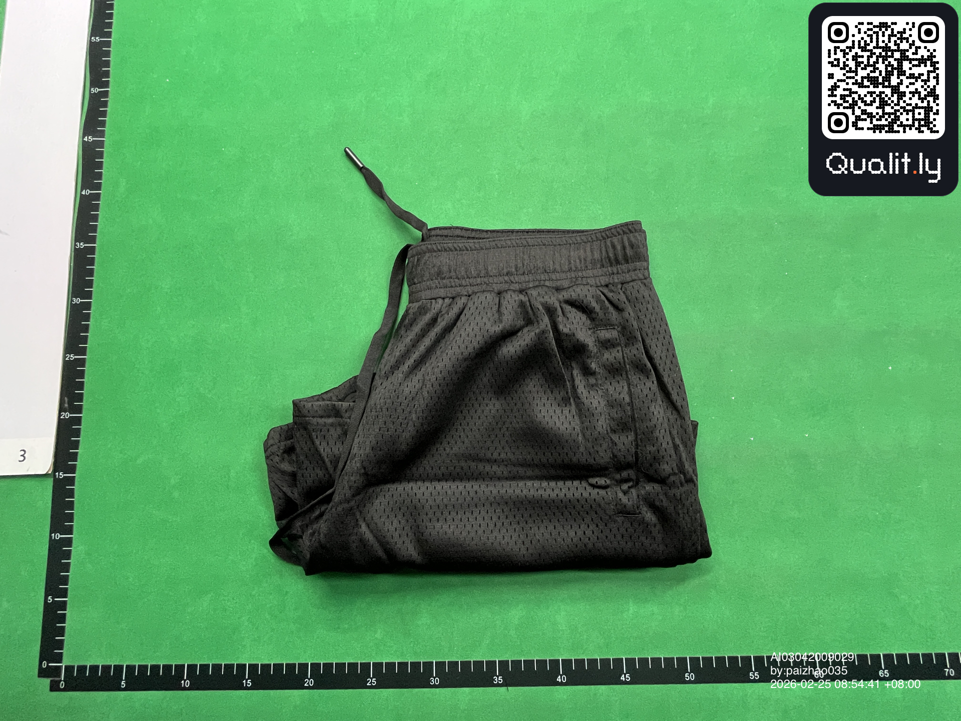 Shorts QC photo 1 of 4