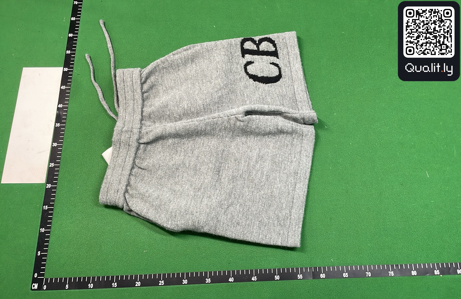 Pull — photo QC 2 sur 4