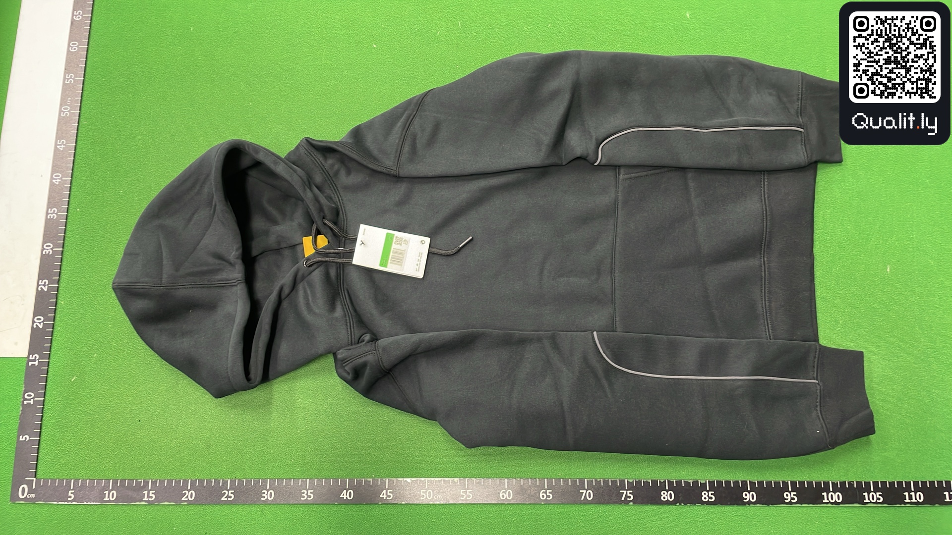Hoodie QC photo 2 of 5