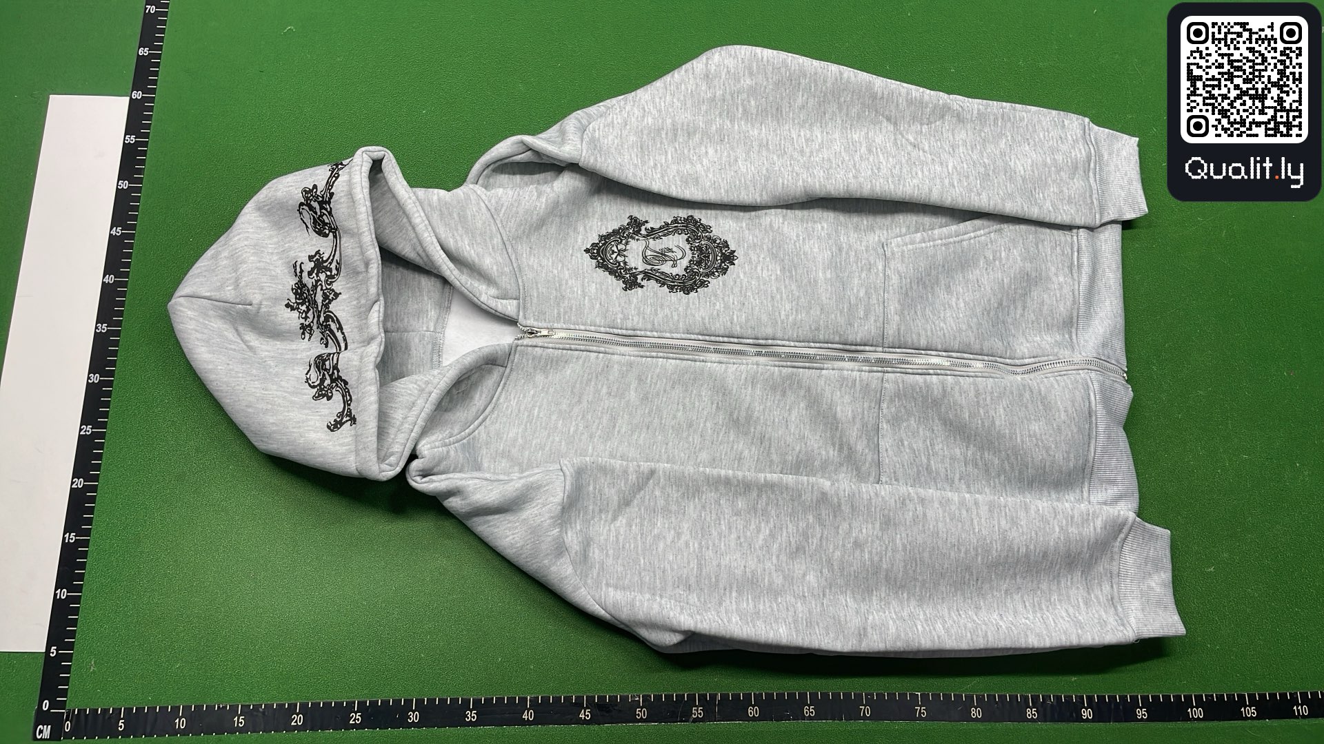 连帽卫衣 QC 照片 2 / 4