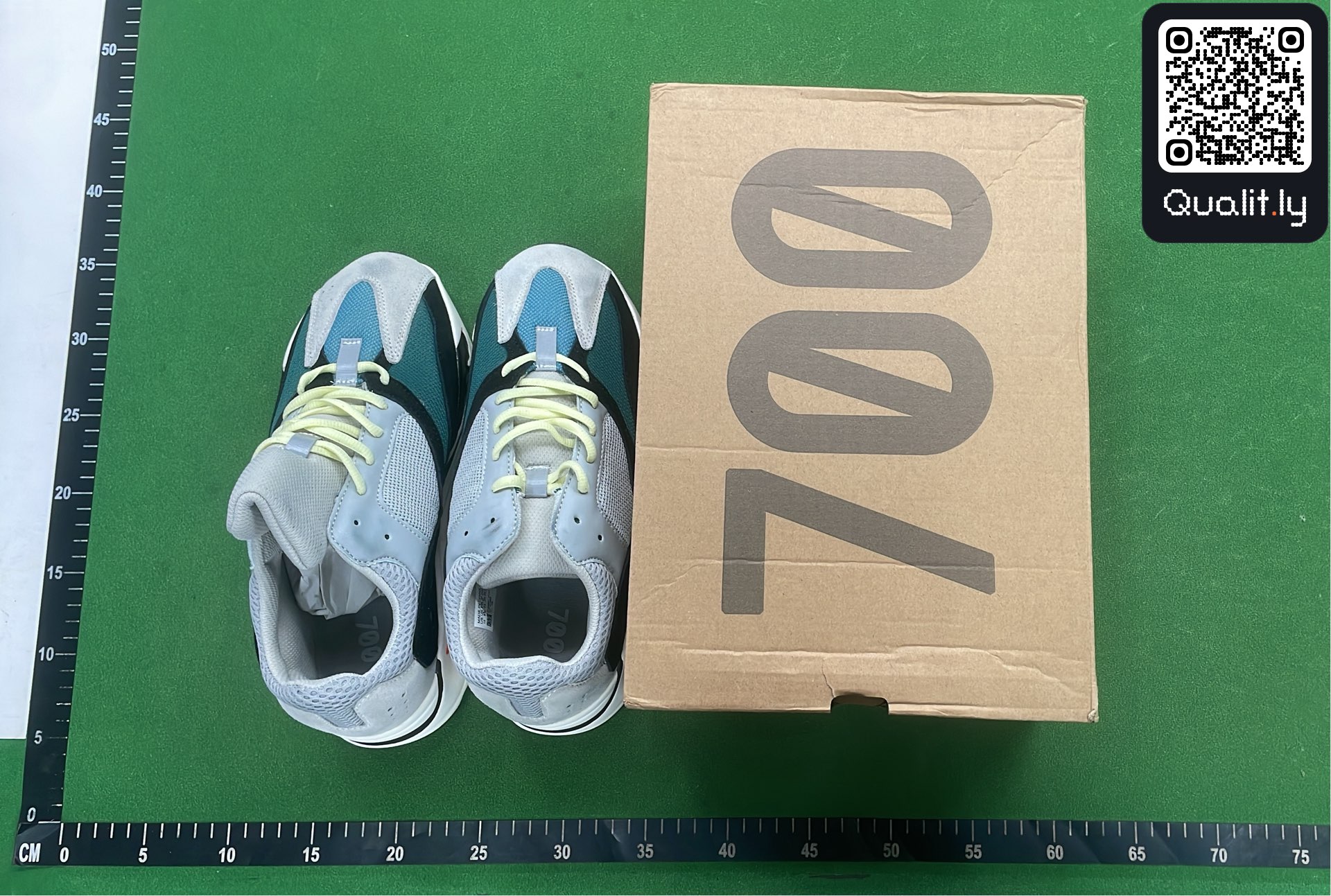 Sneakers QC photo 1 of 6