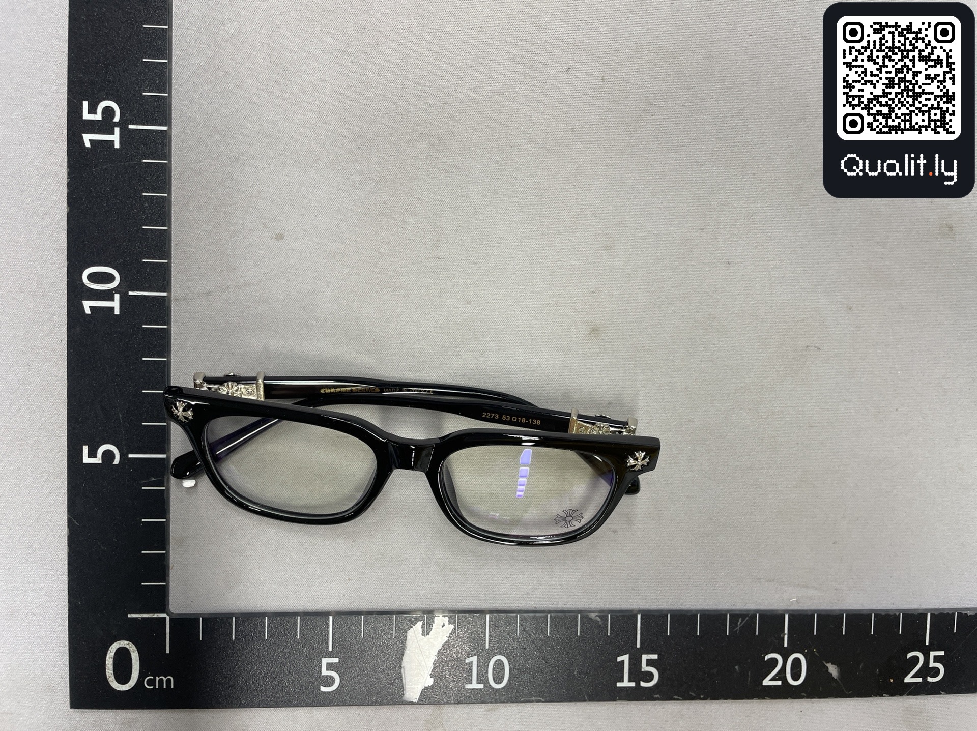 Sonnenbrille — QC-Foto 3 von 185