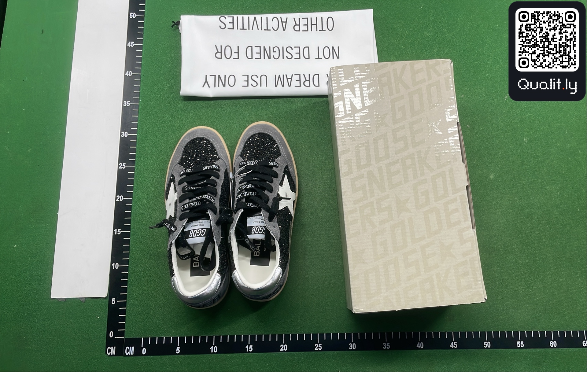 Sneakers — QC-foto 1 av 6