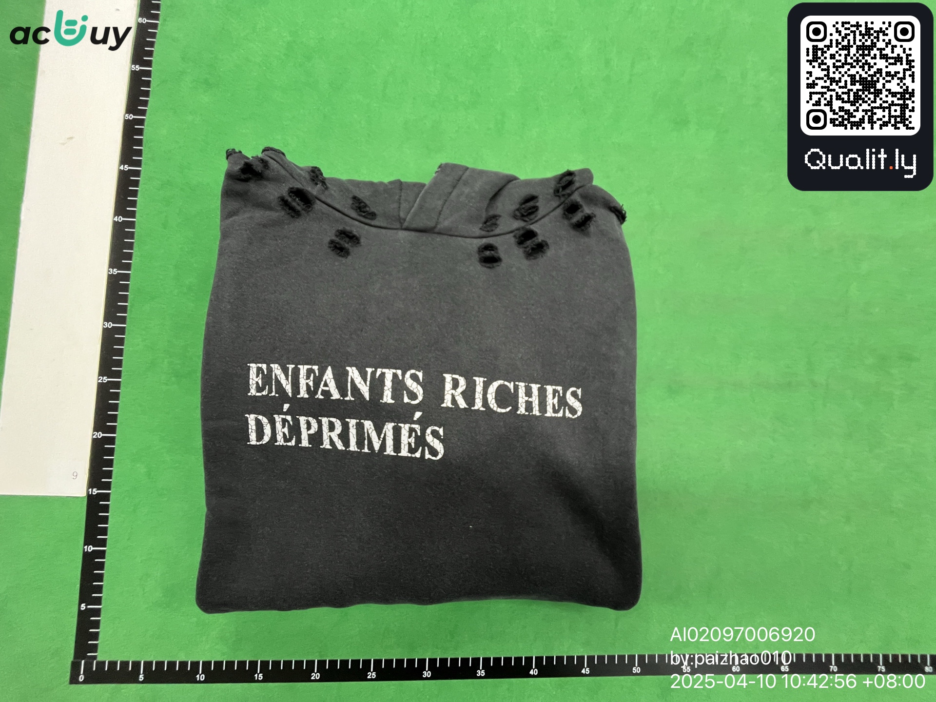 Sweatshirt — foto QC 1 de 12