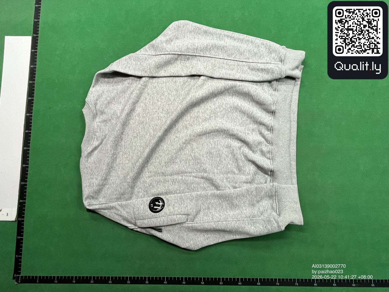 Hoodie — QC-Foto 2 von 46