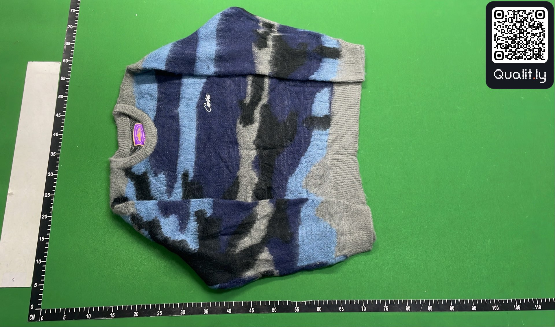 Pull — photo QC 2 sur 4