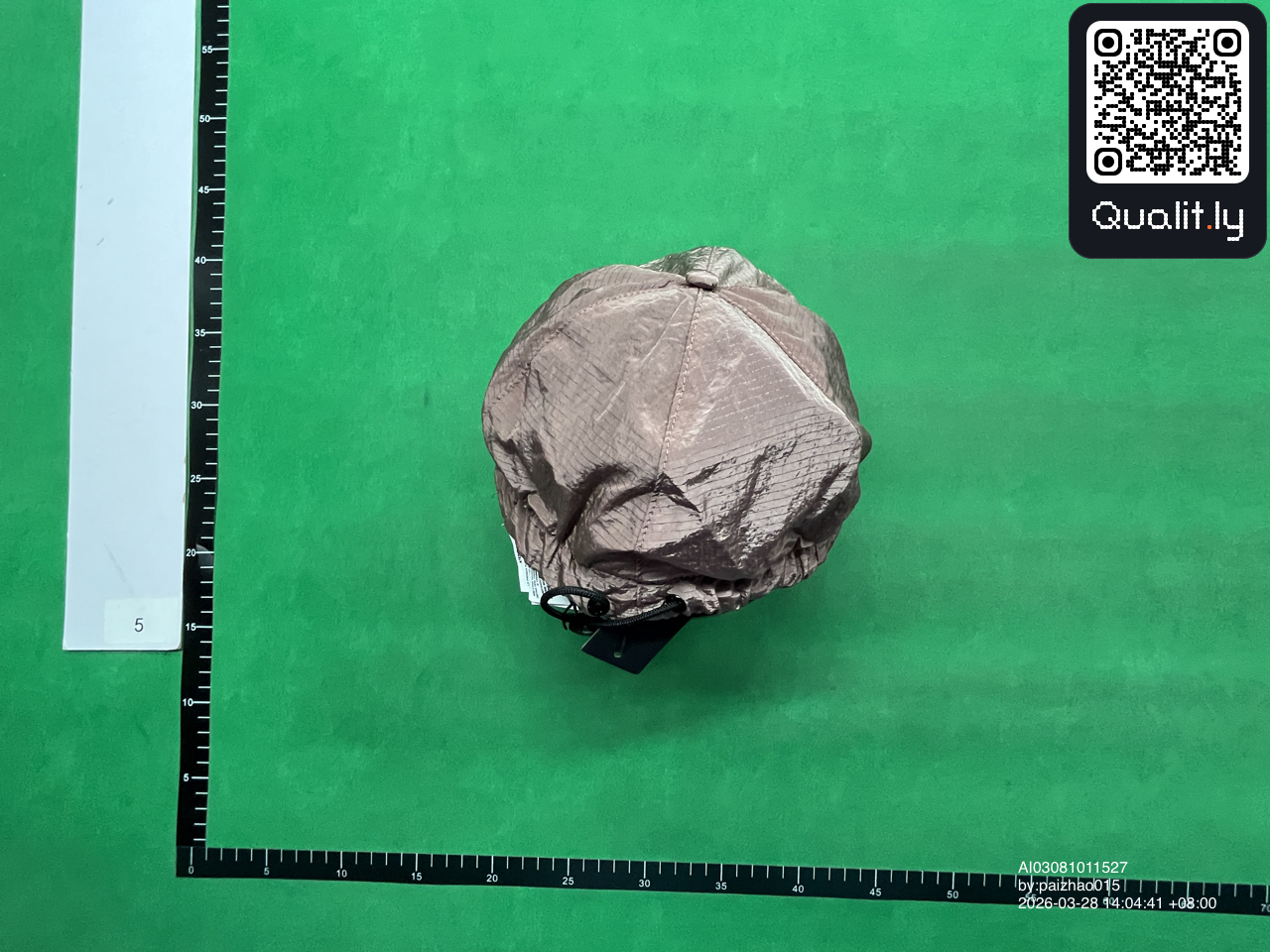 Pet — QC-foto 2 van 9
