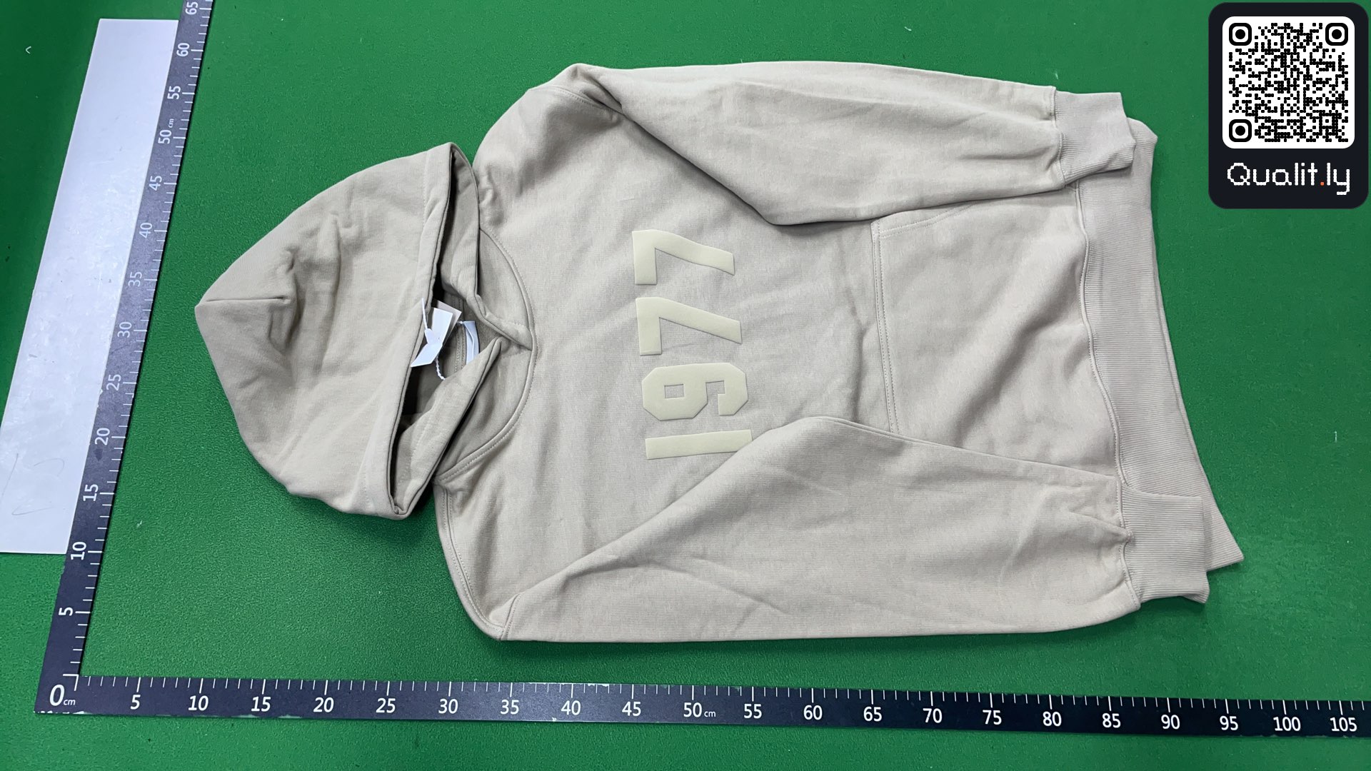 Hoodie — QC-foto 2 av 4