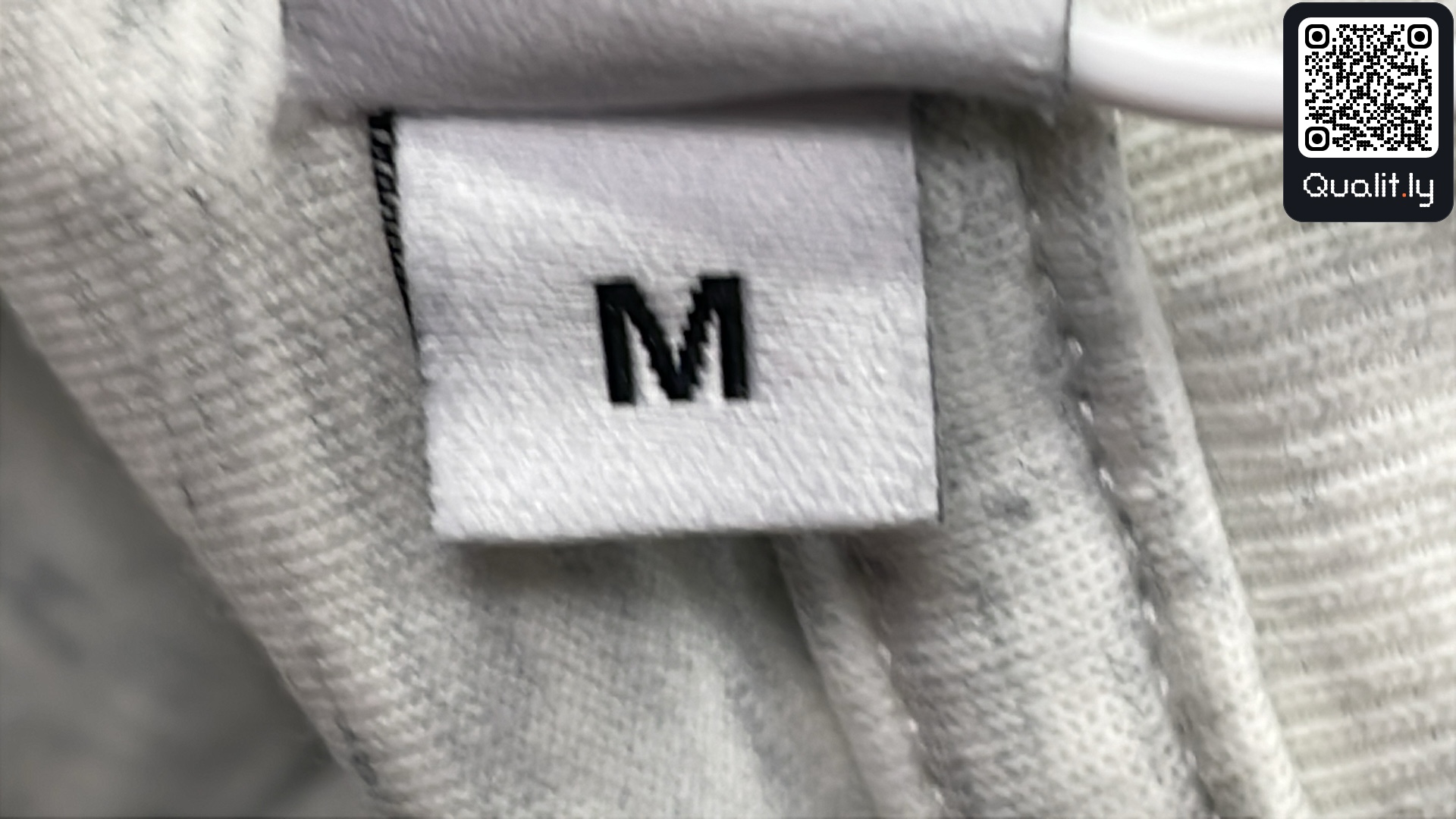 T-shirt — photo QC 1 sur 36