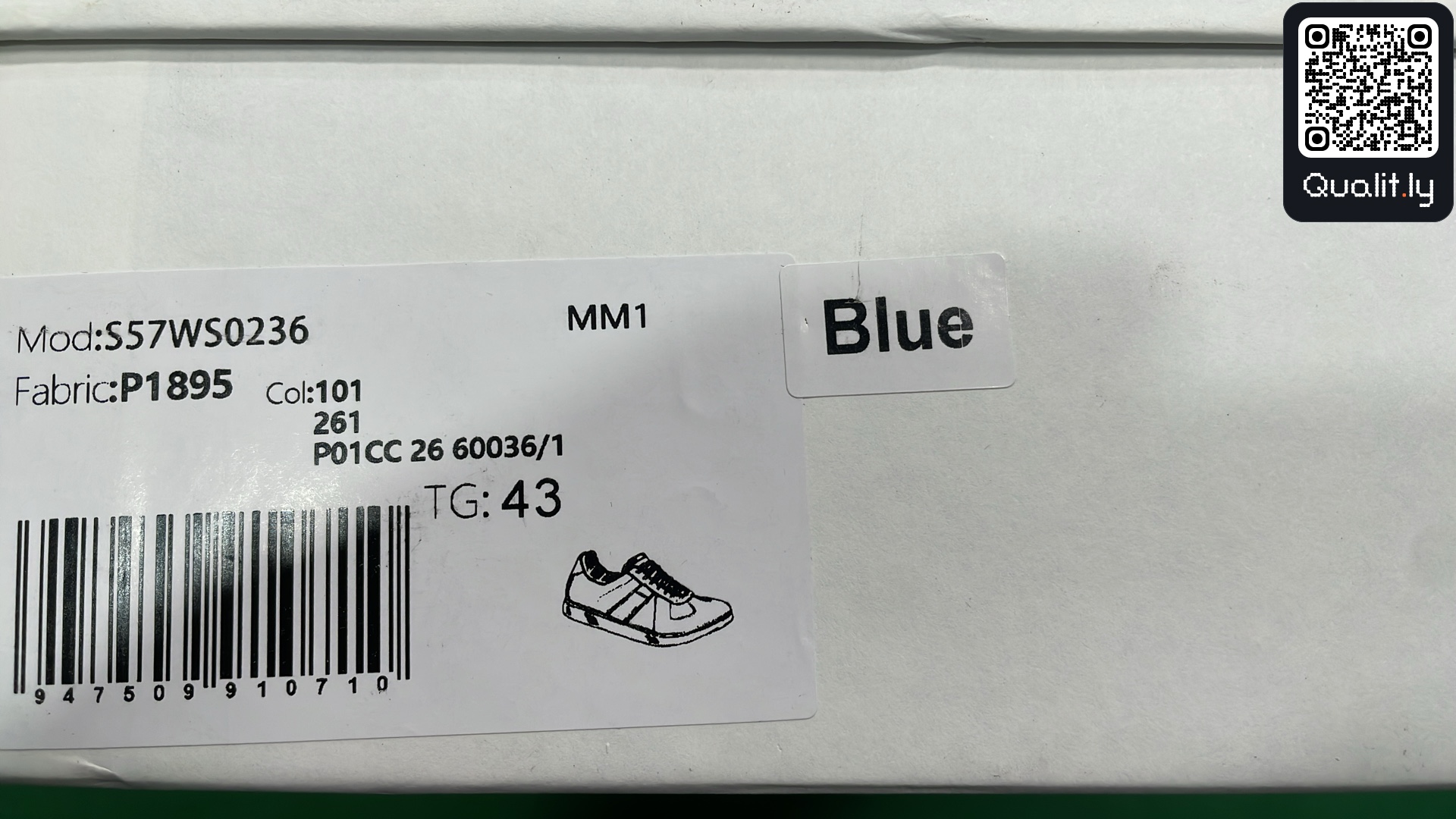 Sneakers — QC-foto 2 van 12