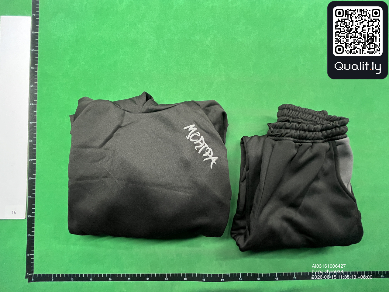 Hoodie — QC-foto 1 av 25