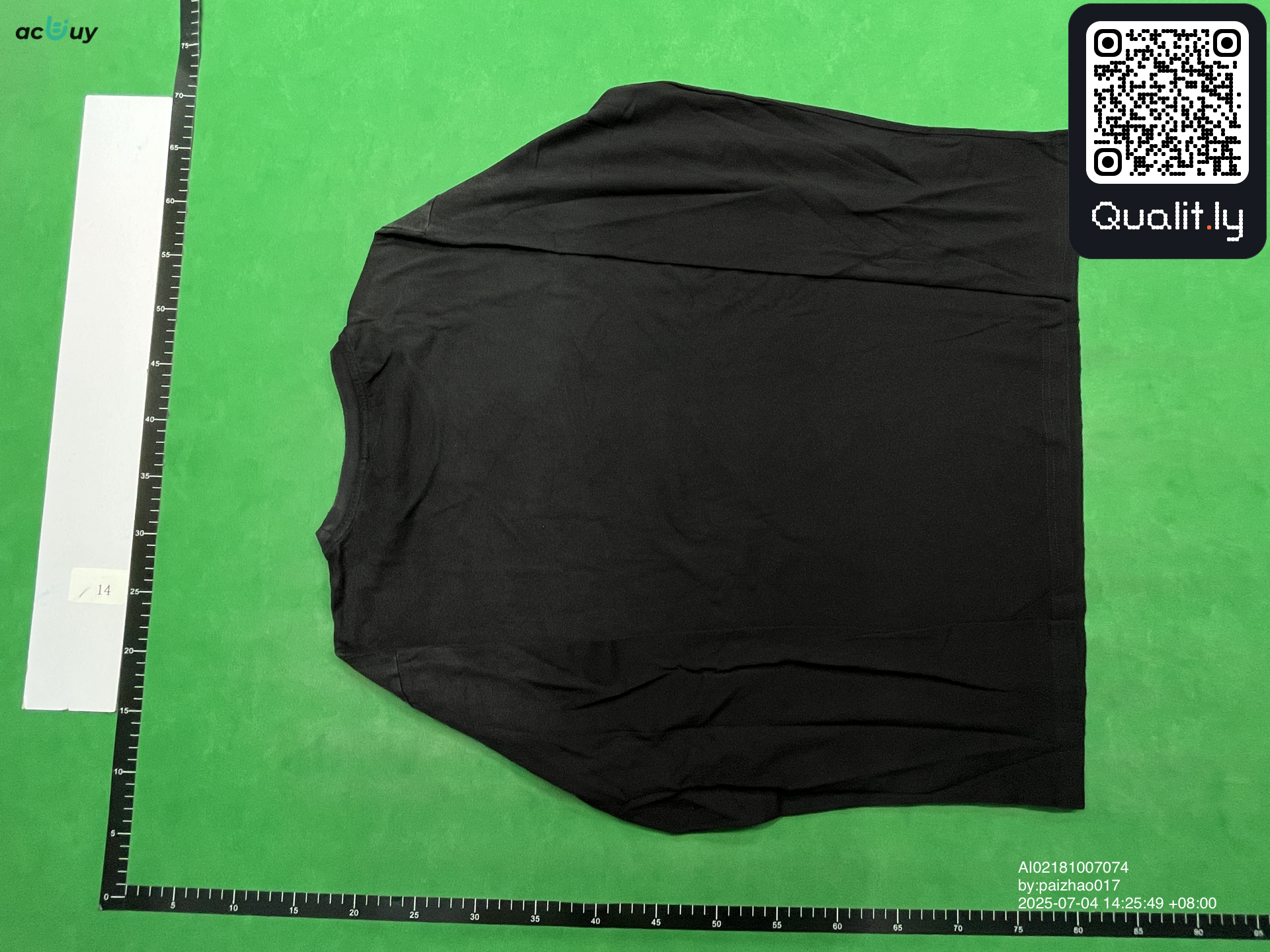 T-Shirt — QC-Foto 2 von 4
