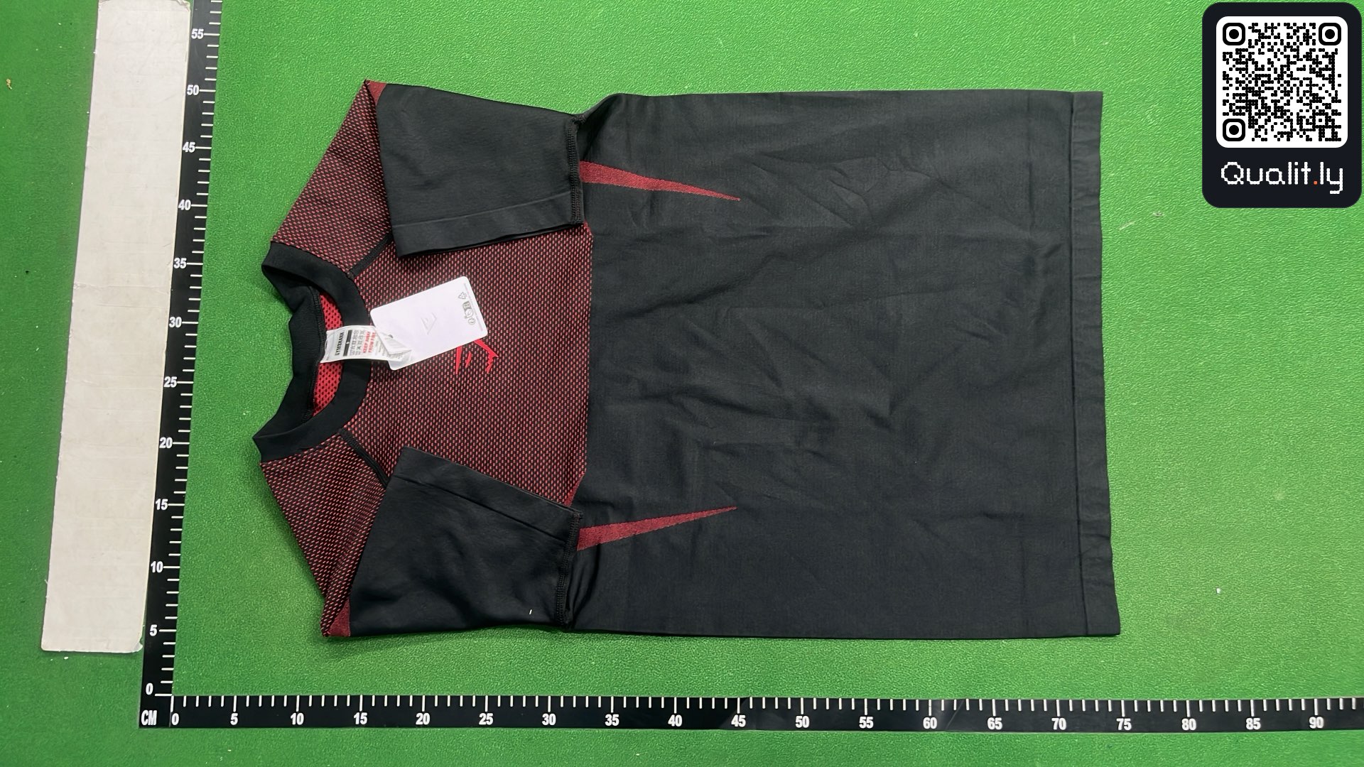 T-shirt — QC-foto 2 av 4