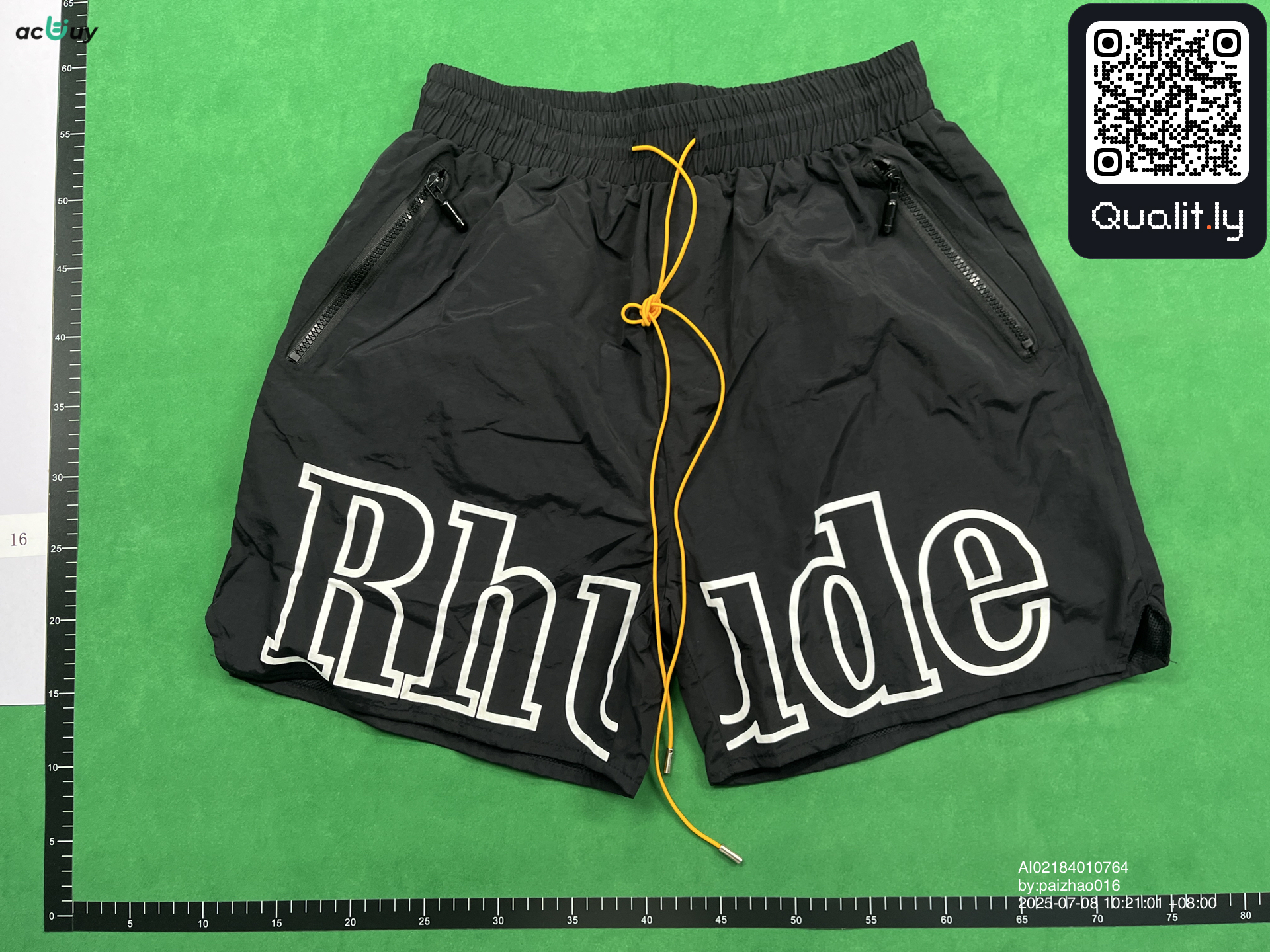 Shorts QC photo 3 of 118