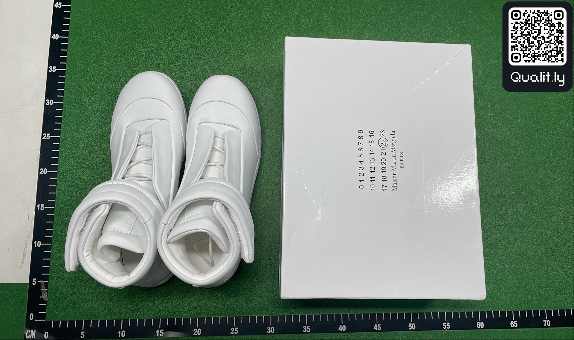 球鞋 QC 照片 1 / 6
