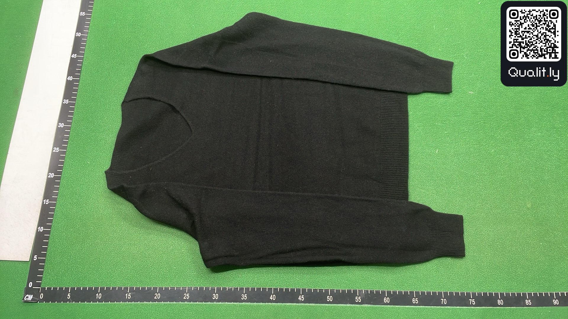 毛衣 QC 照片 2 / 4