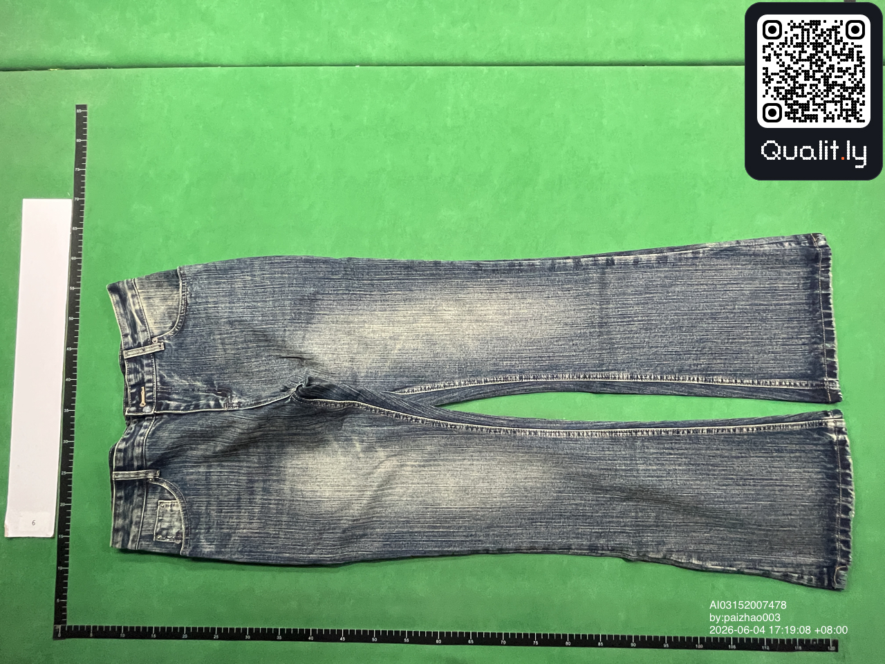 Jeans — QC-foto 2 av 18