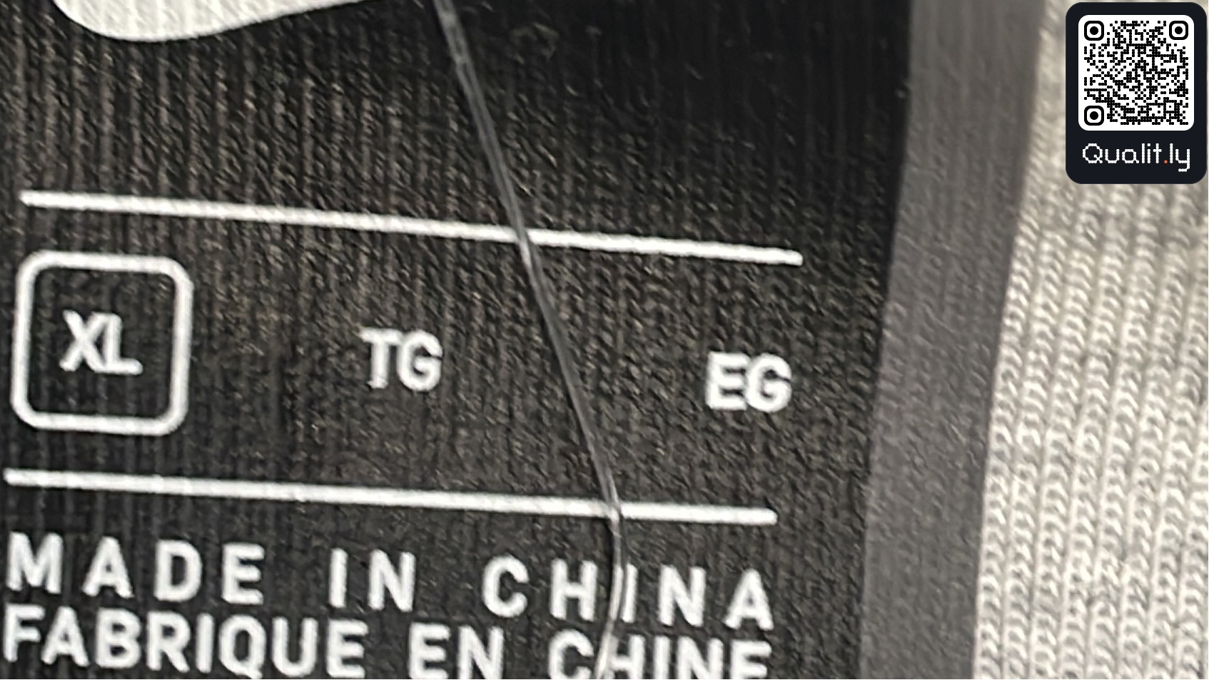 Hoodie — QC-Foto 1 von 19