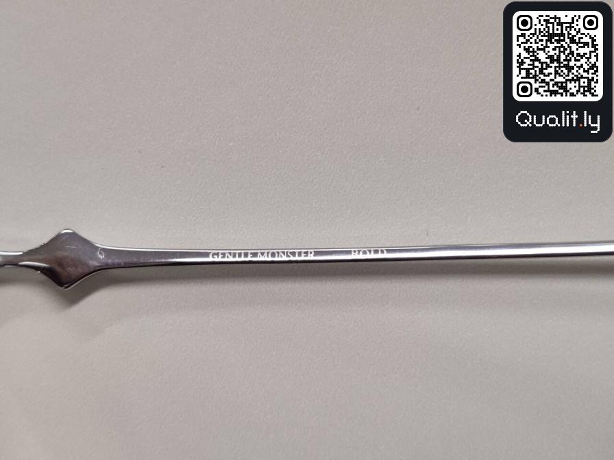 Okulary przeciwsłoneczne — zdjęcie QC 3 z 13