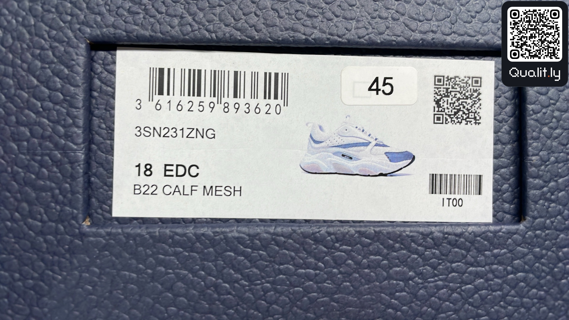 Sneakers QC photo 2 of 174