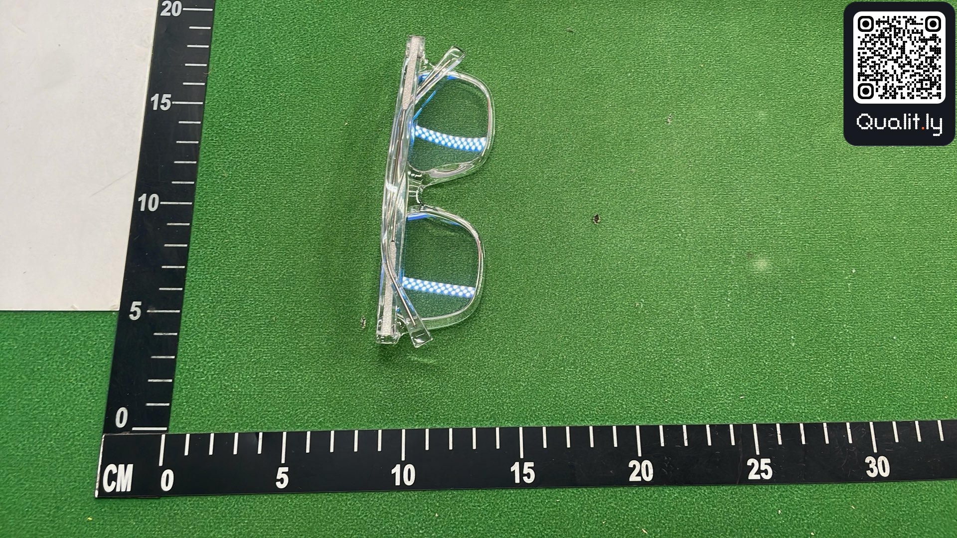 Sonnenbrille — QC-Foto 3 von 24