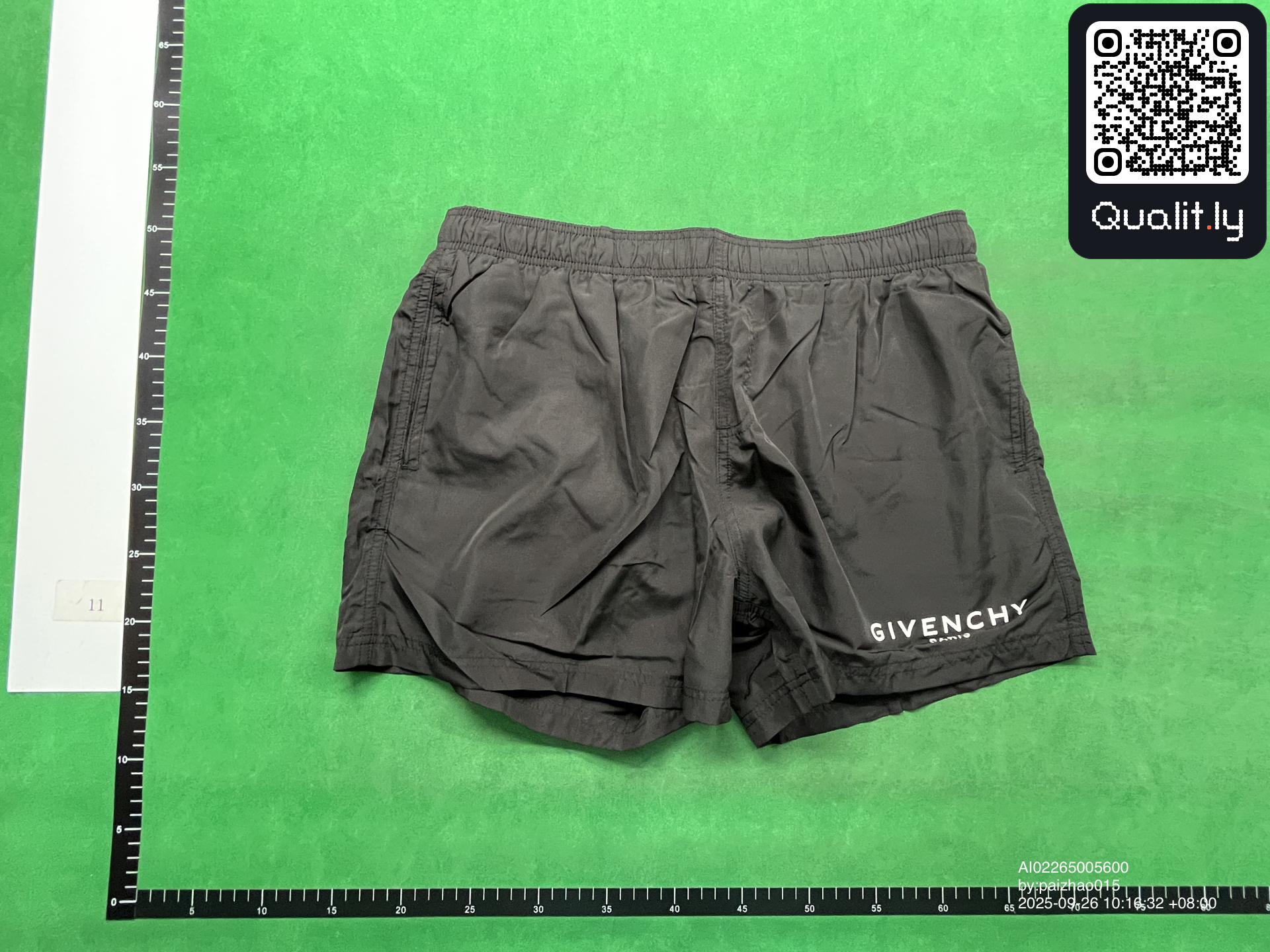 Shorts QC photo 3 of 24