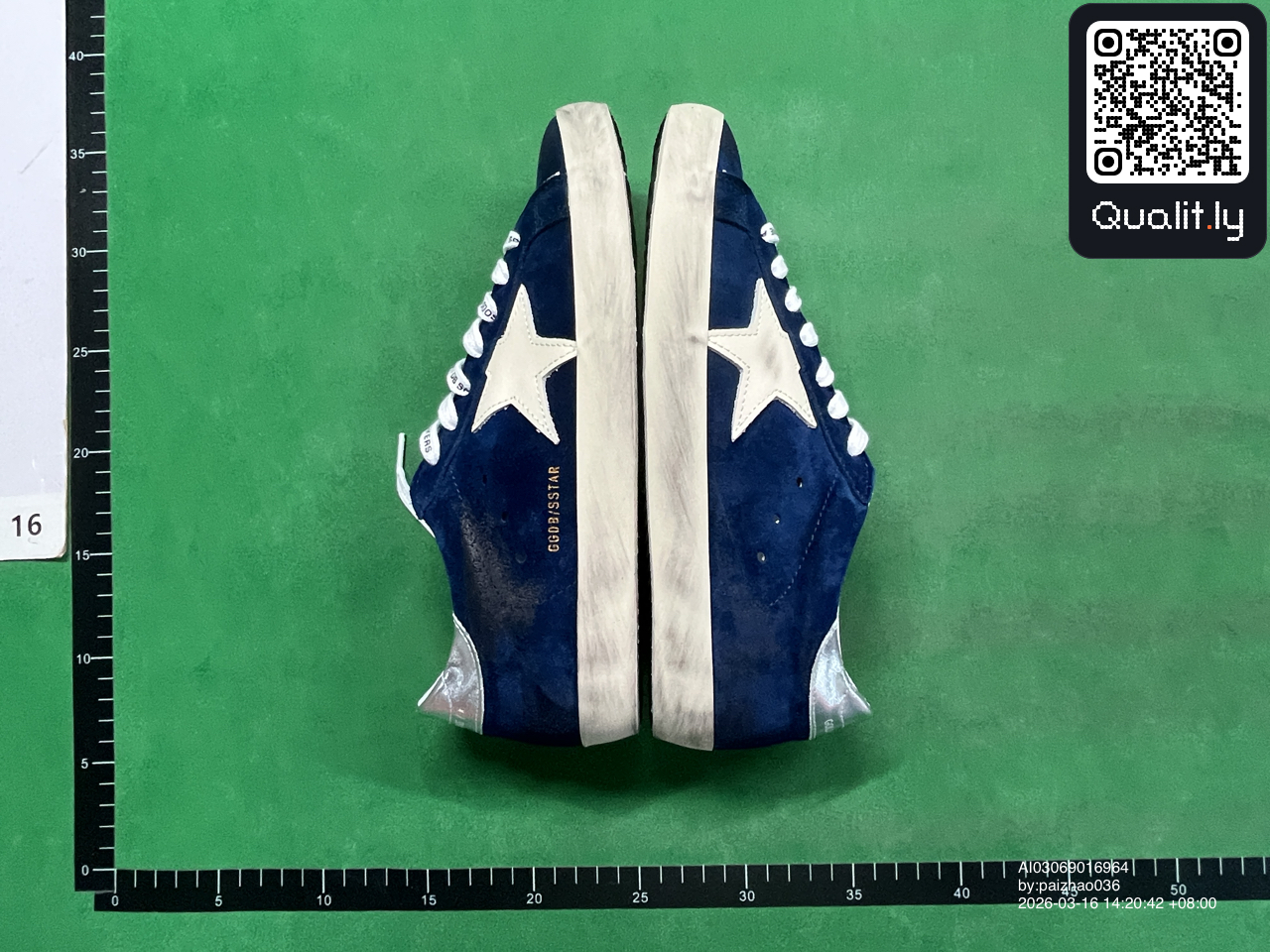 Sneakers — QC-foto 2 van 18