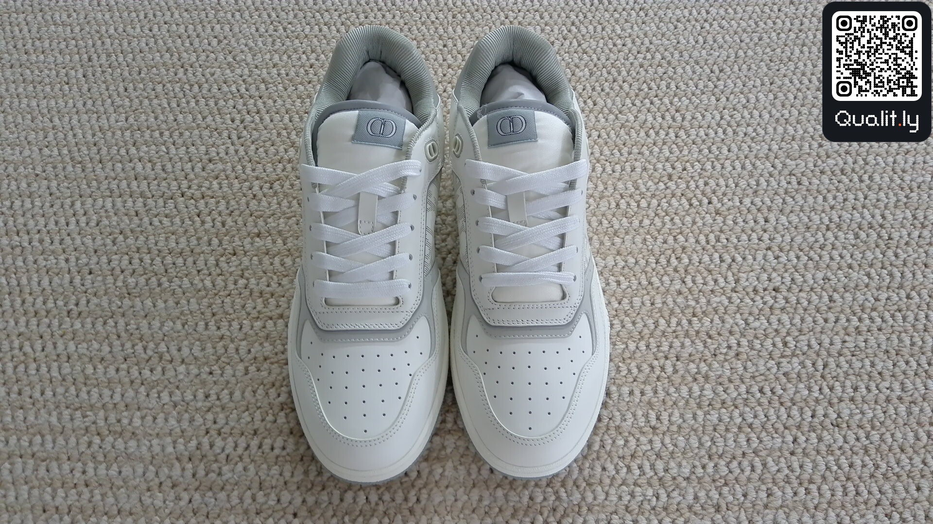 Sneakers QC photo 2 of 20