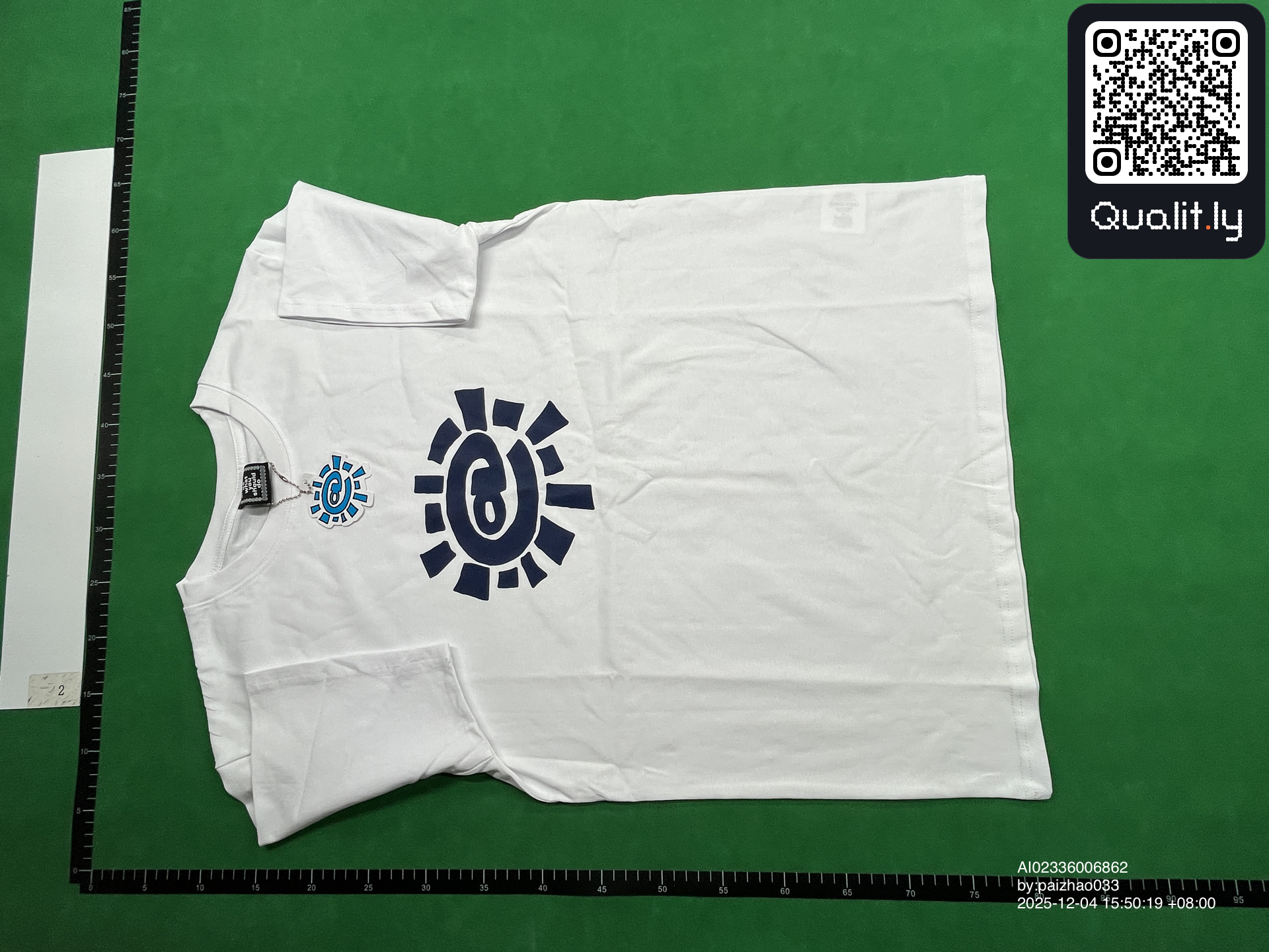 Camiseta — foto QC 2 de 10