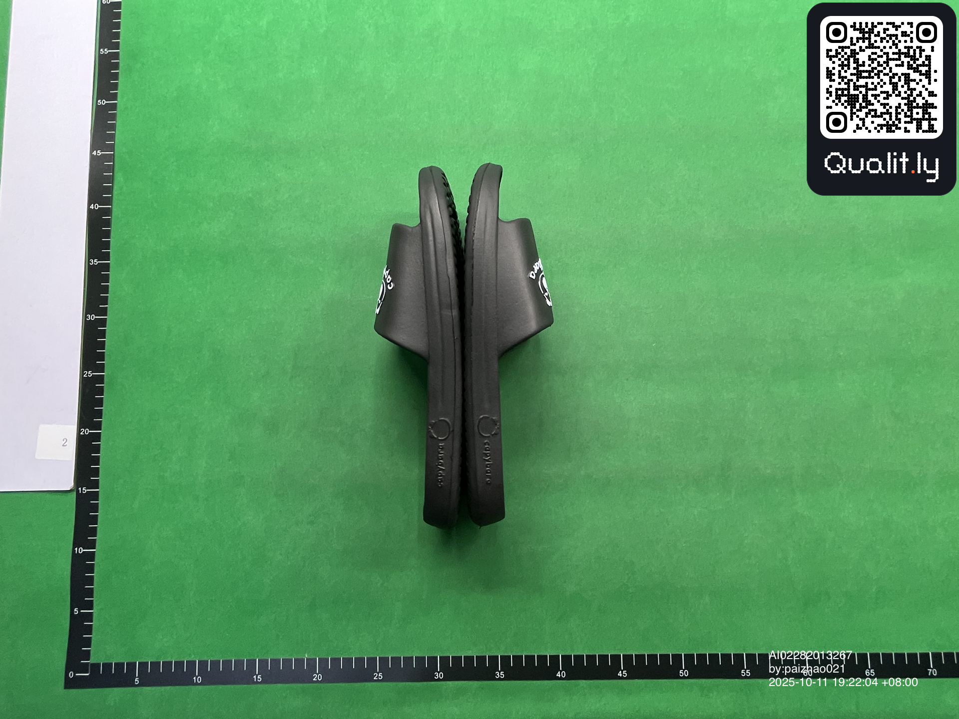 Slippers — QC-foto 1 van 10