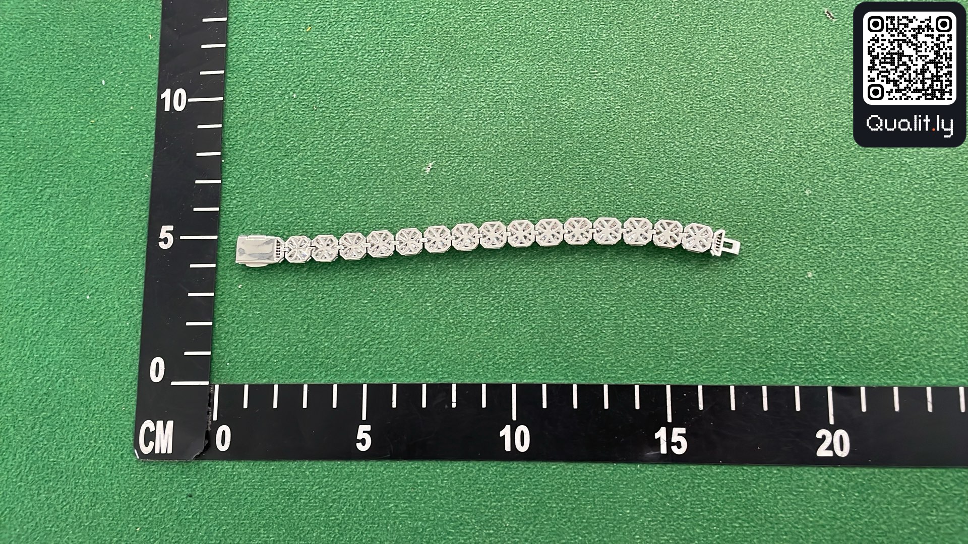 Jewelry QC photo 2 of 16
