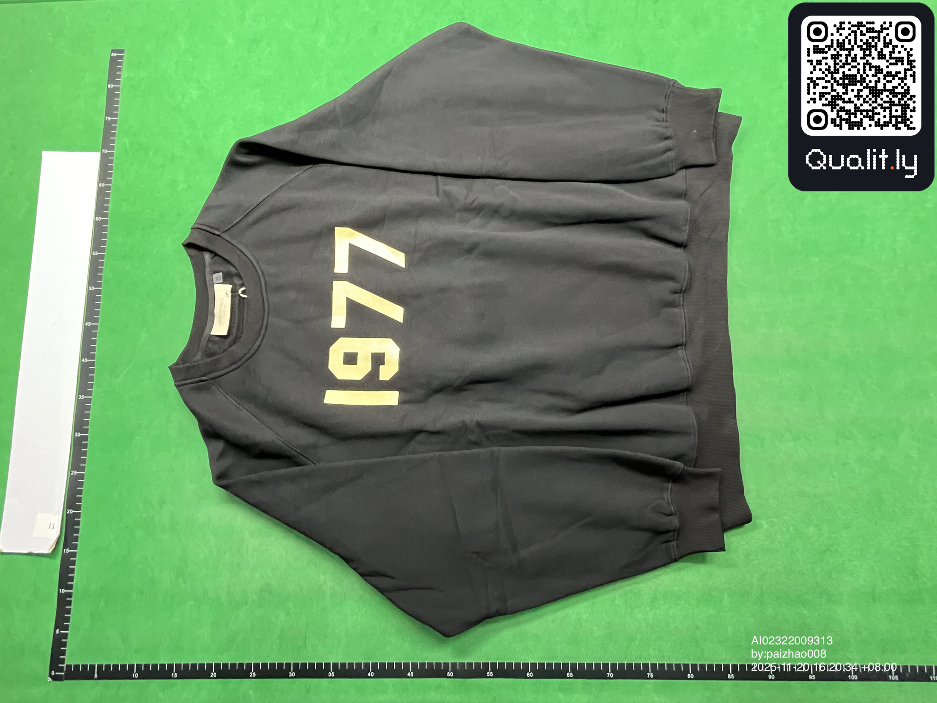 Sweatshirt QC photo 3 of 30