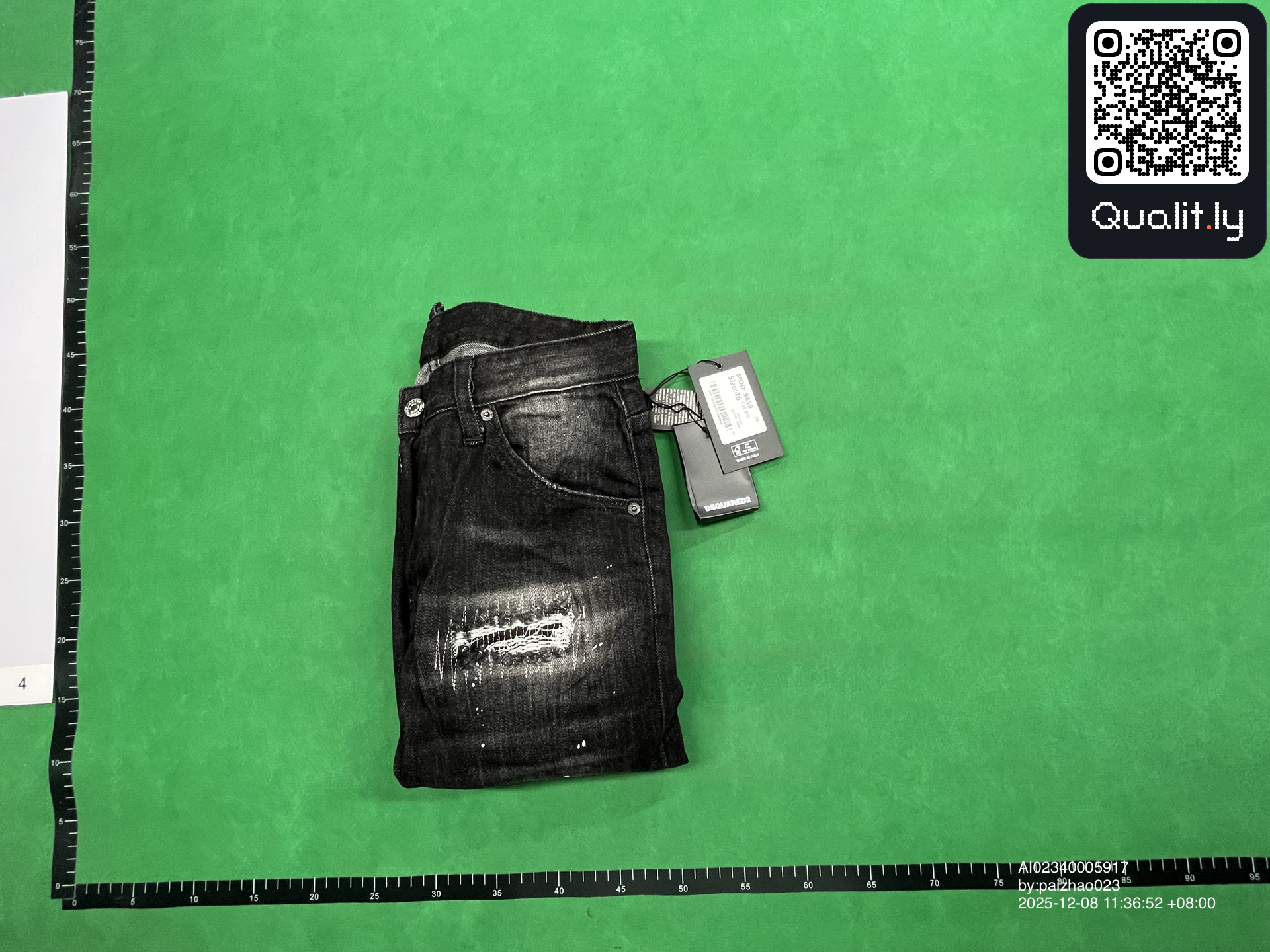 Jeans QC photo 1 of 34