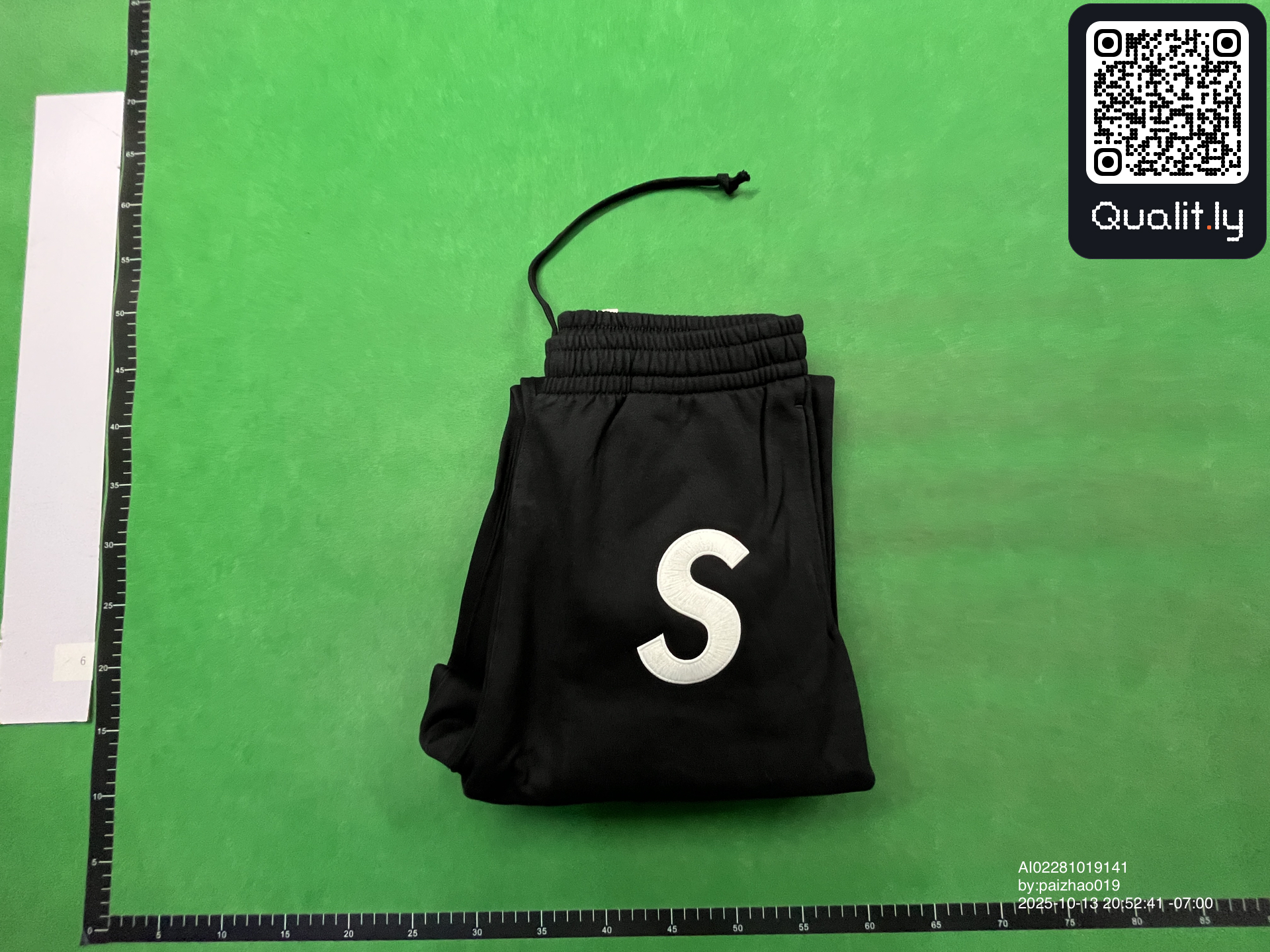 Hoodie — QC-foto 1 av 34