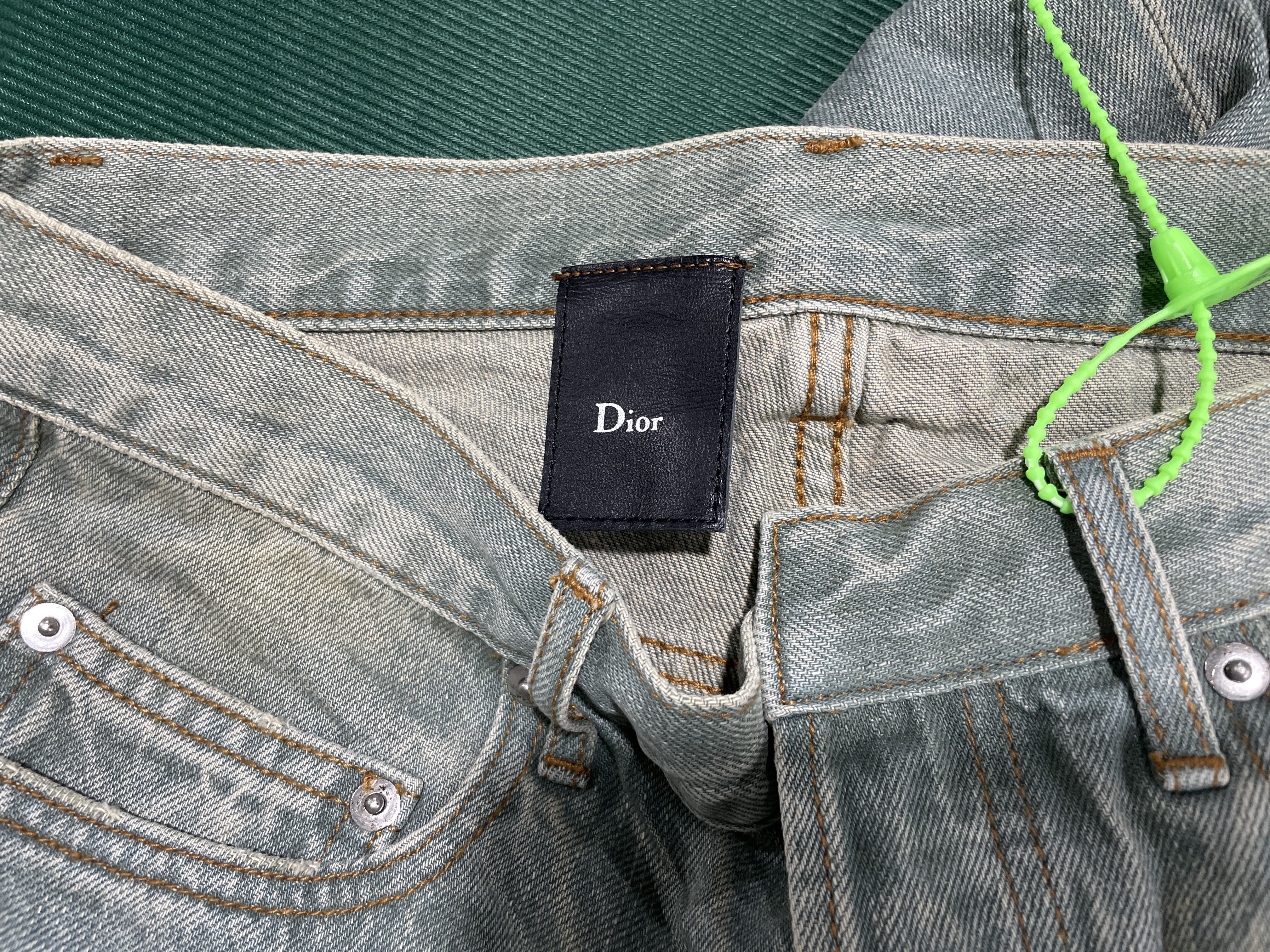 Jeans — QC-foto 2 av 14