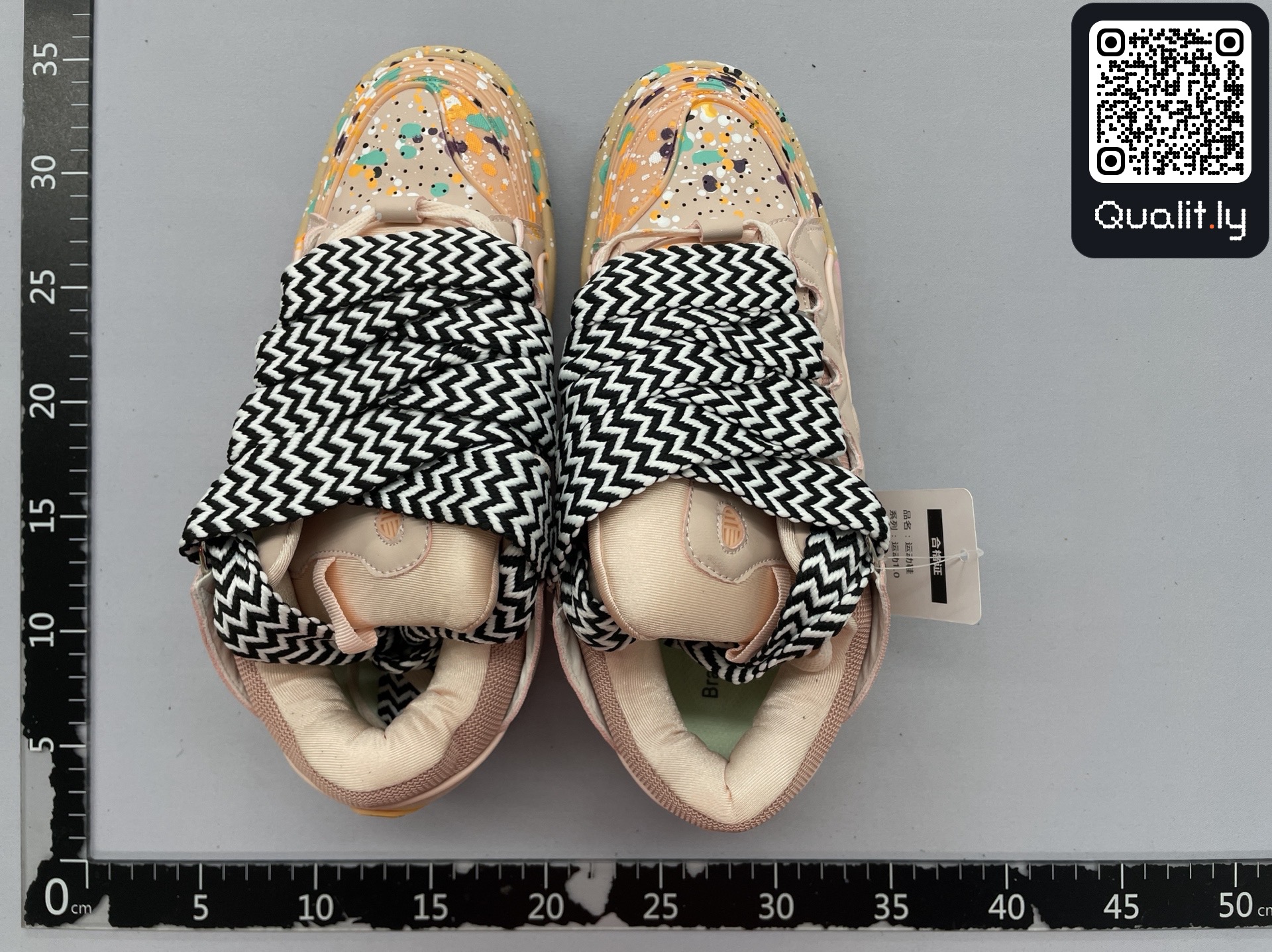 Sneakers — QC-foto 2 av 6