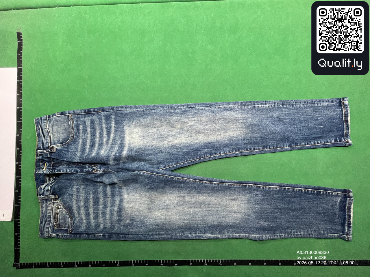 Jeans — QC-foto 2 av 14