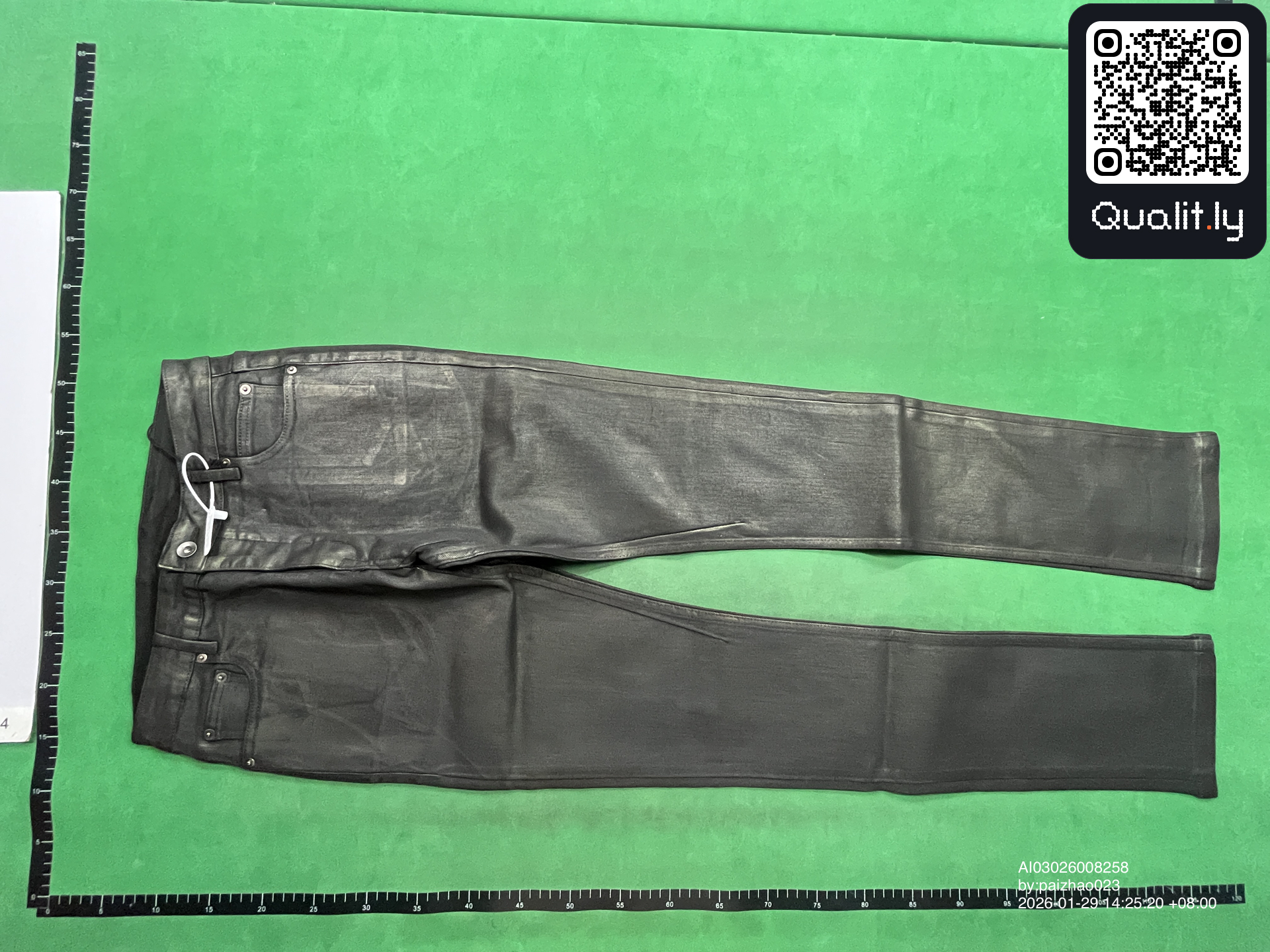 牛仔裤 QC 照片 3 / 4