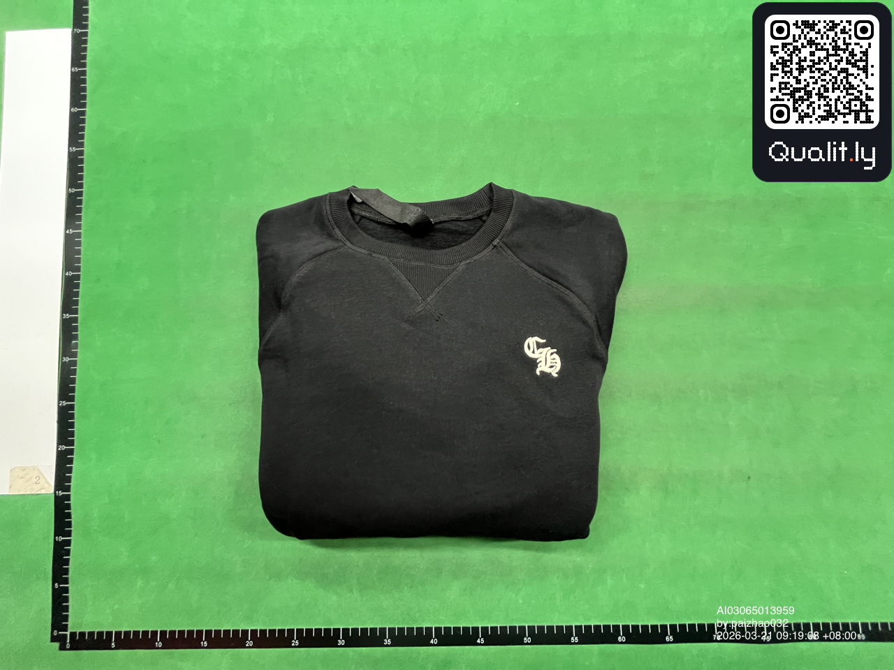 Bluza z kapturem — zdjęcie QC 1 z 4